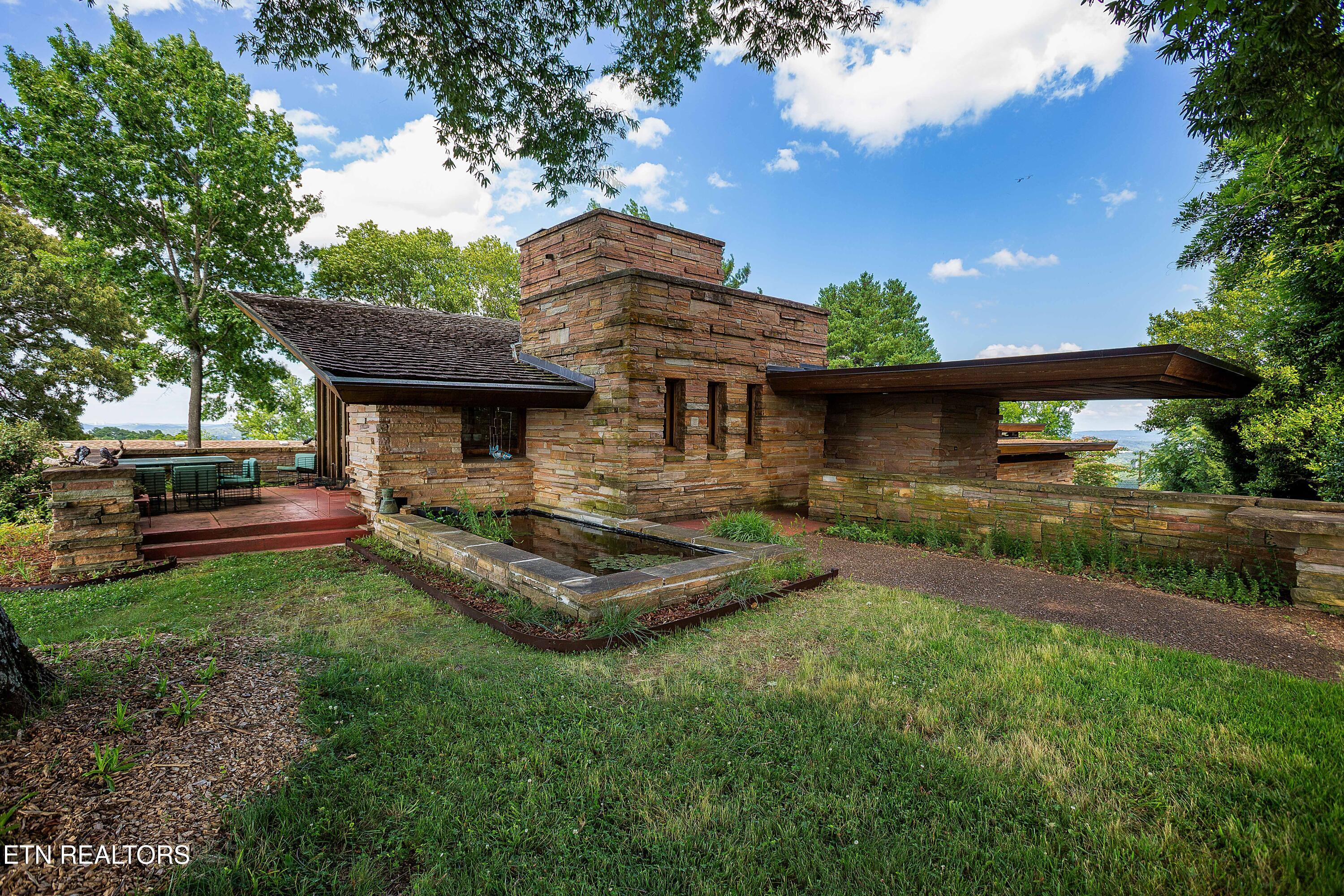 334 N Crest Road Chattanooga TN 37404