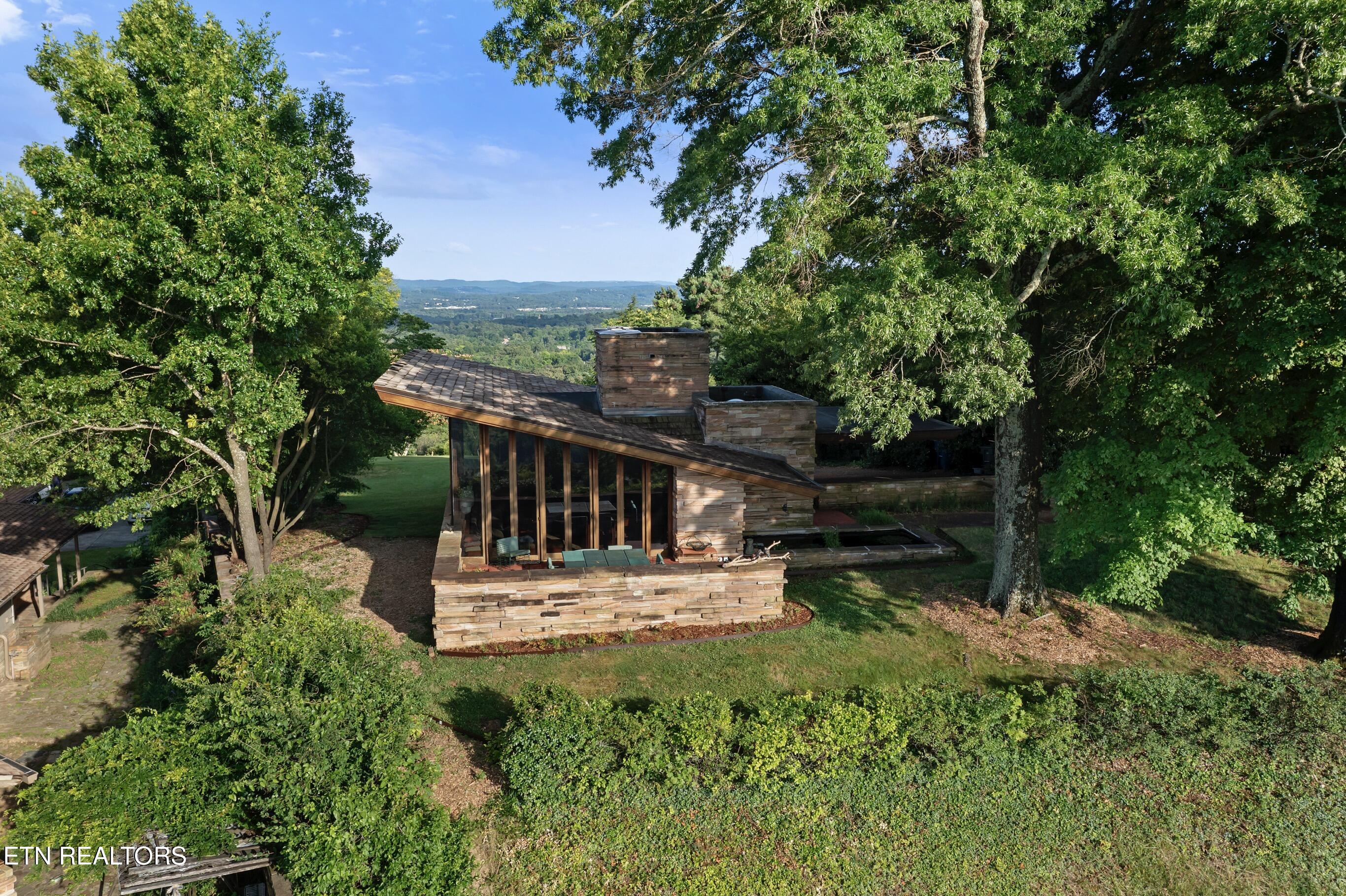 334 N Crest Road Chattanooga TN 37404