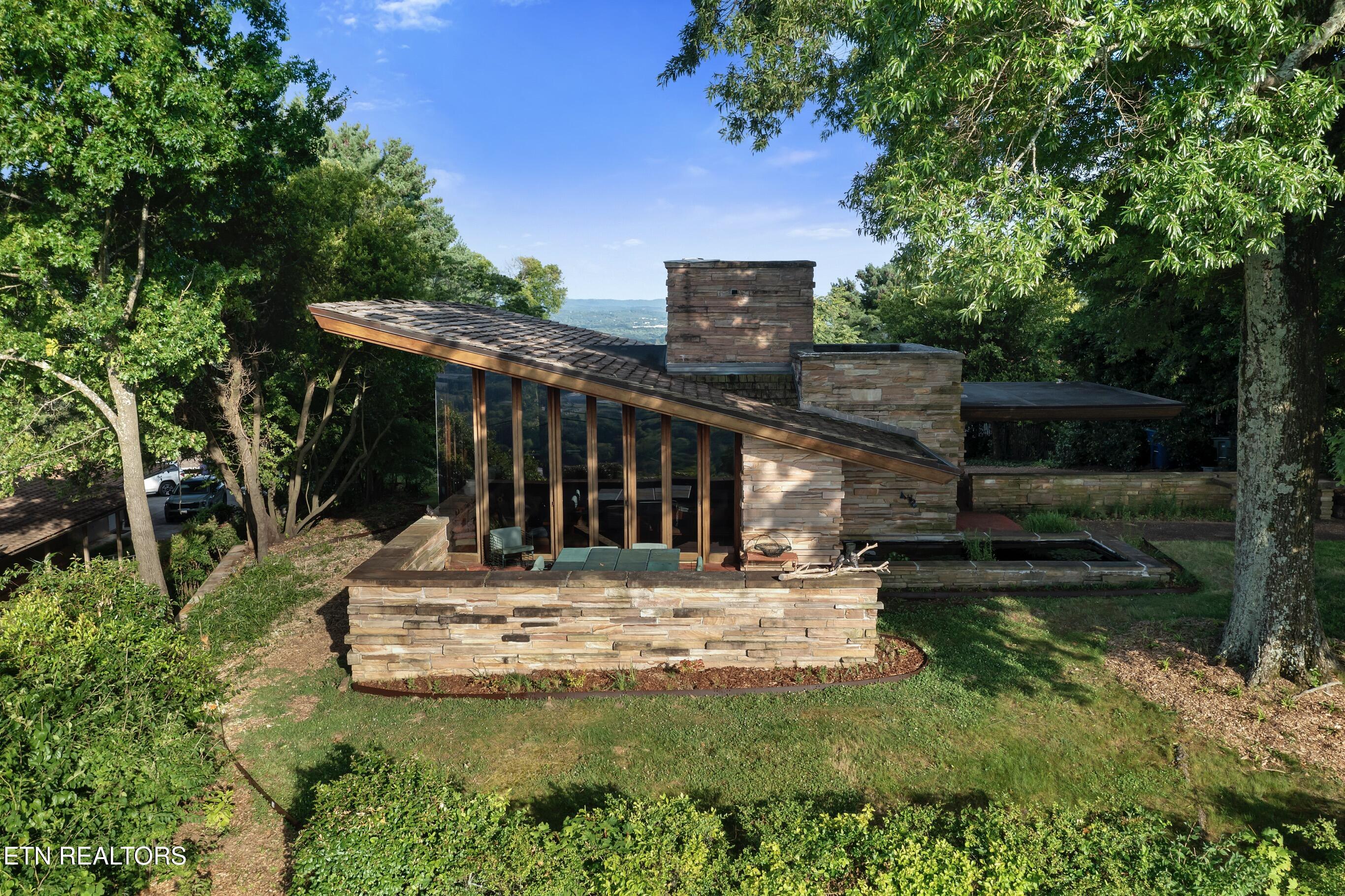 334 N Crest Road Chattanooga TN 37404