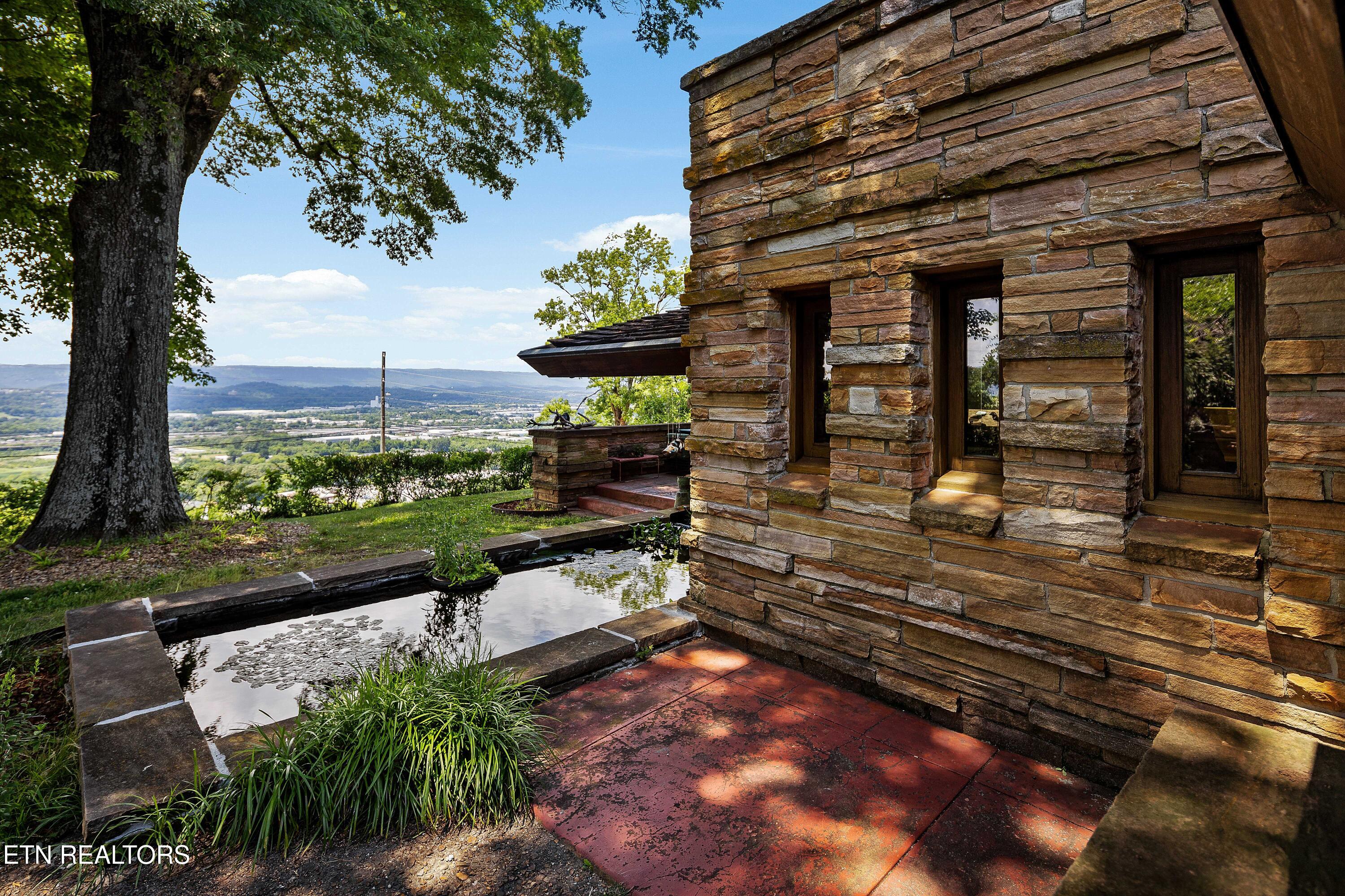 334 N Crest Road Chattanooga TN 37404