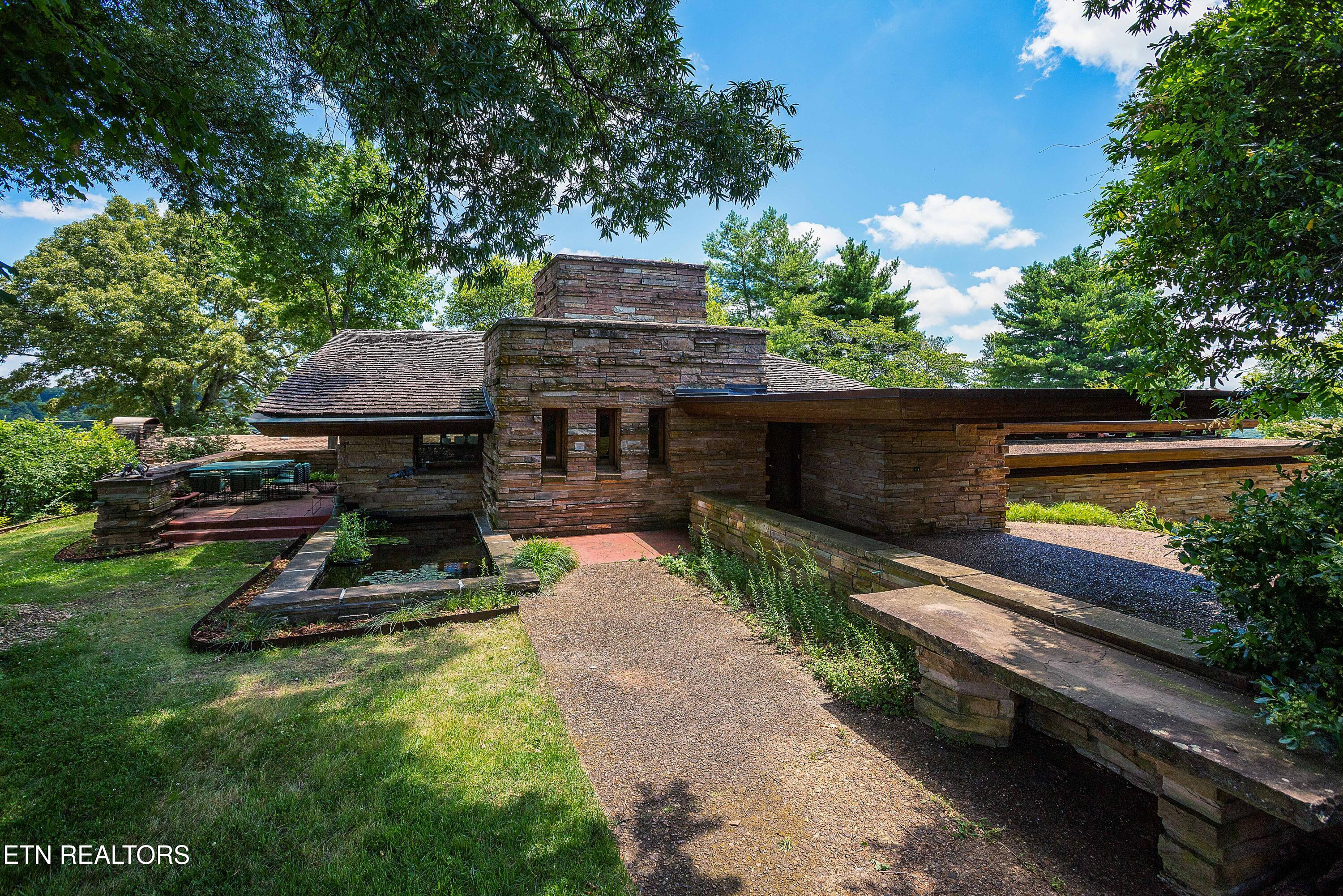 334 N Crest Road Chattanooga TN 37404