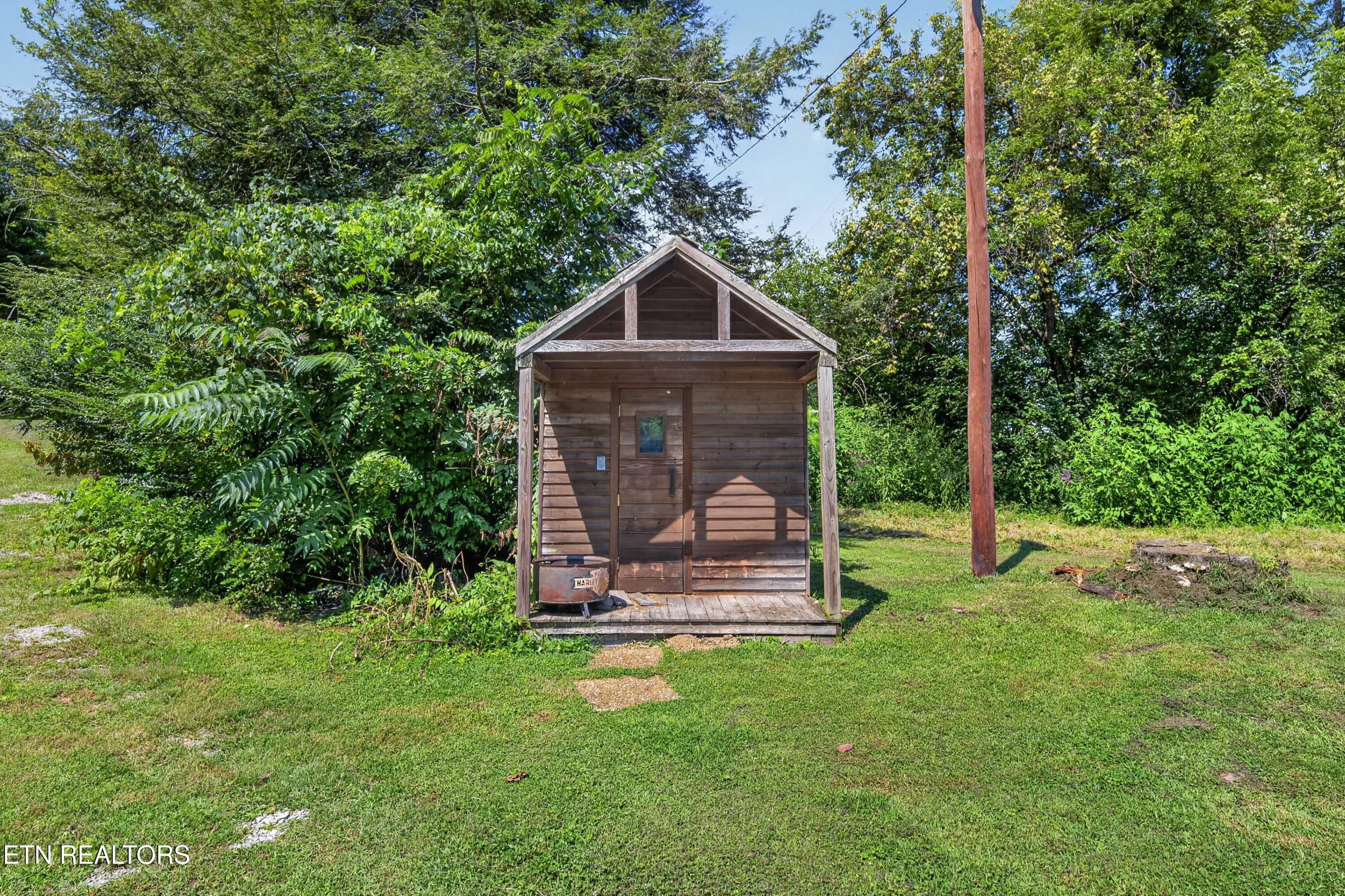 134 Andy Baird Drive Lafollette TN 37766