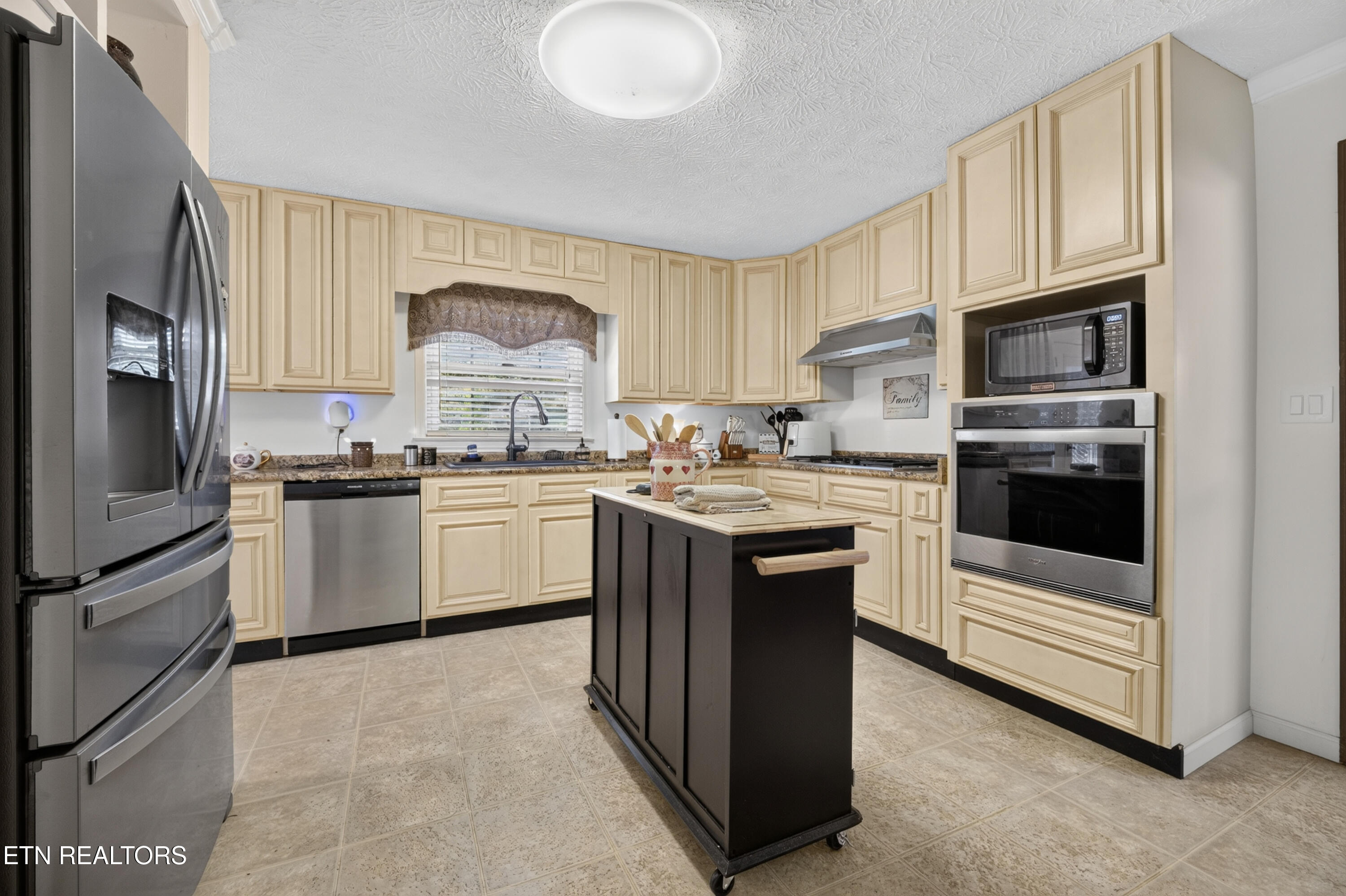134 Andy Baird Drive Lafollette TN 37766