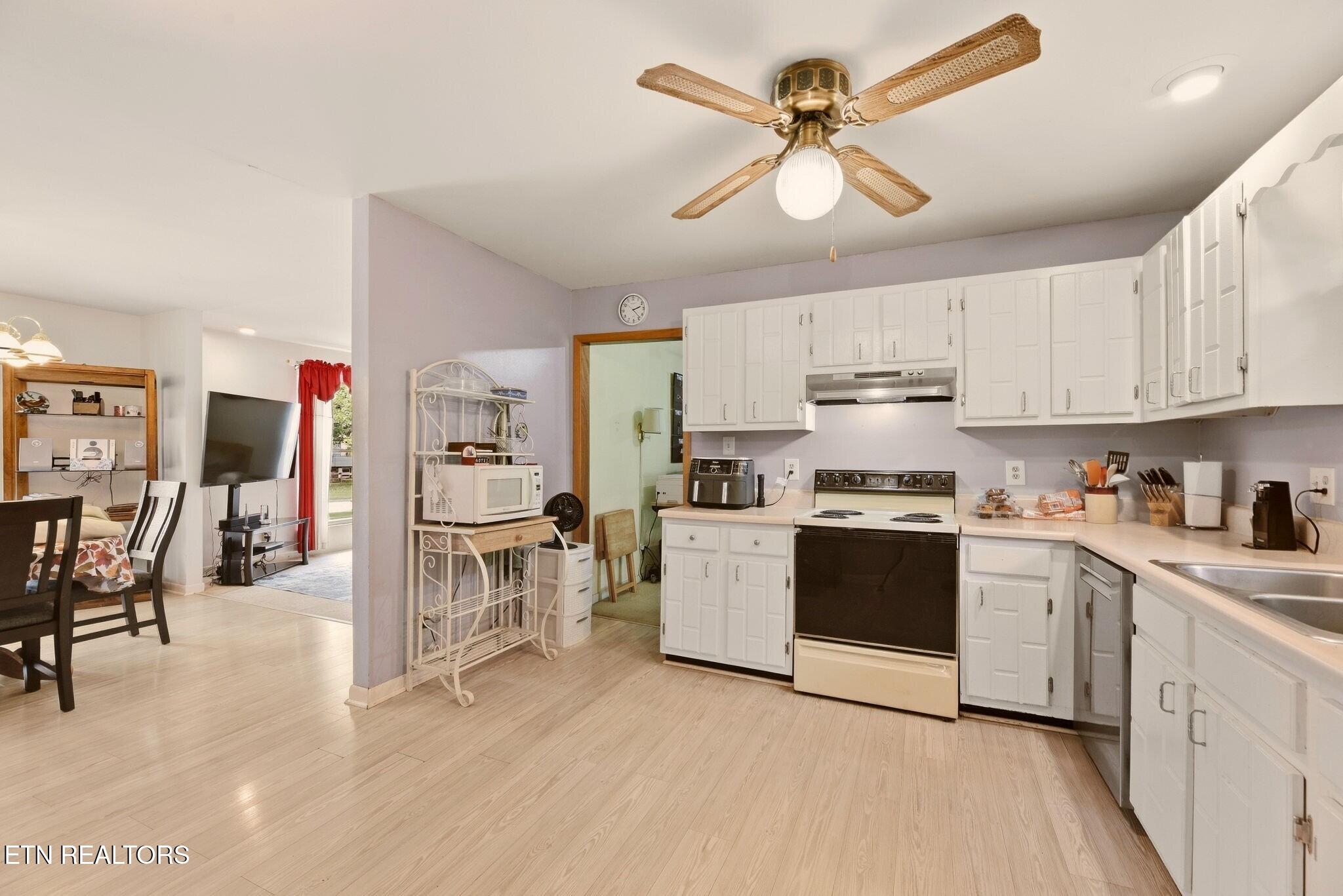 843 Sky Blue Drive Knoxville TN 37923