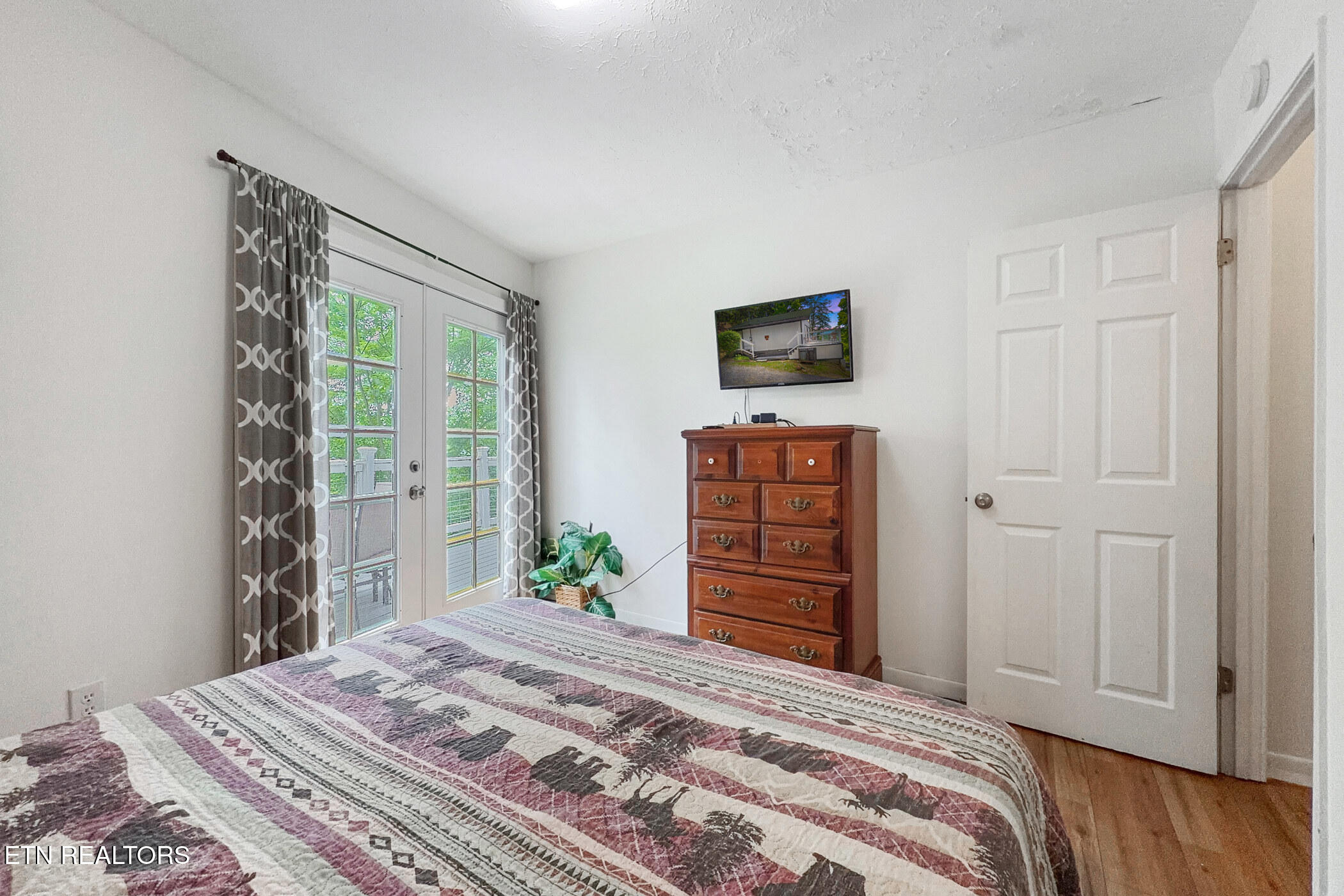 1850 Red Bone Way Sevierville TN 37876