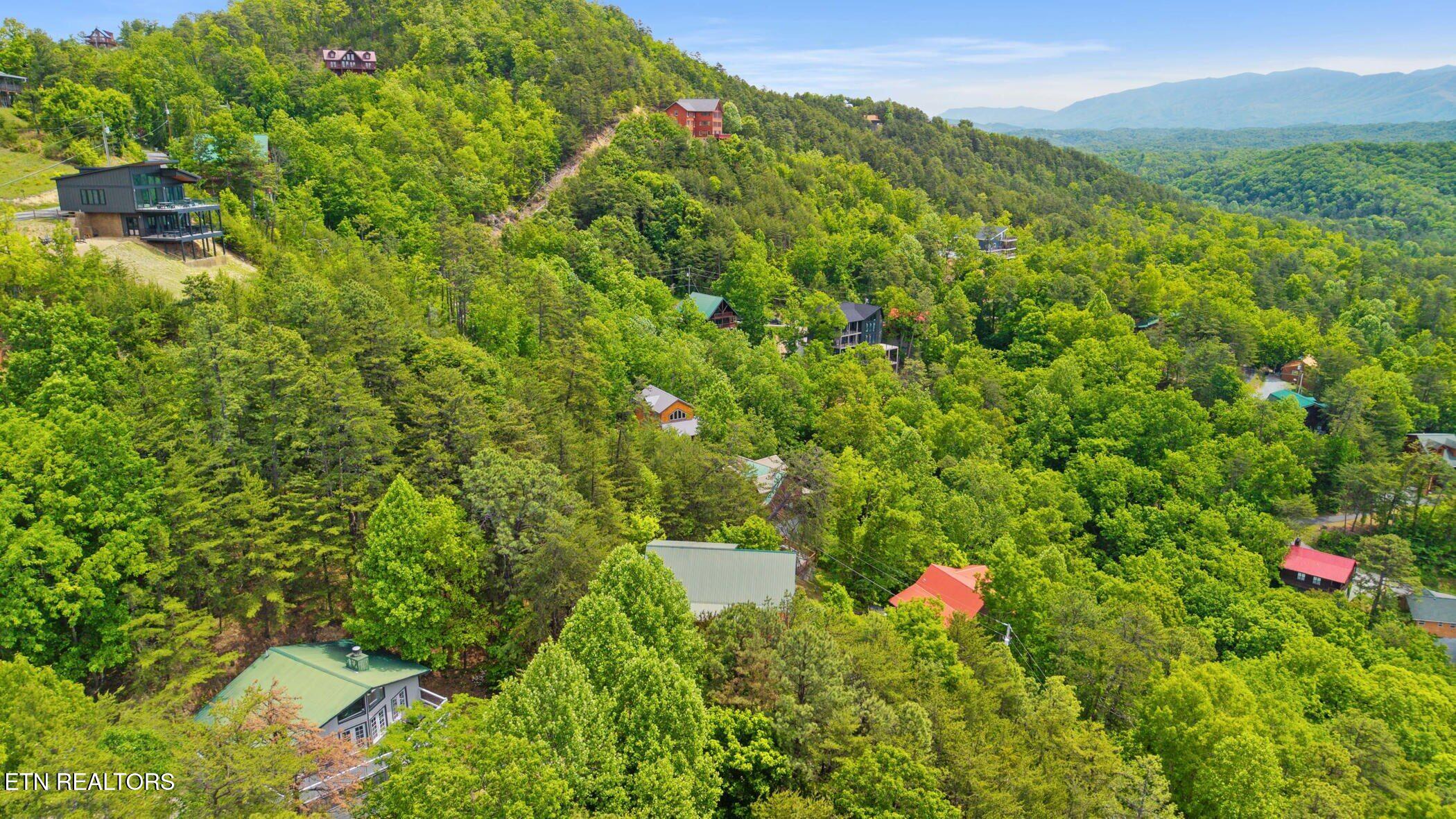 1850 Red Bone Way Sevierville TN 37876