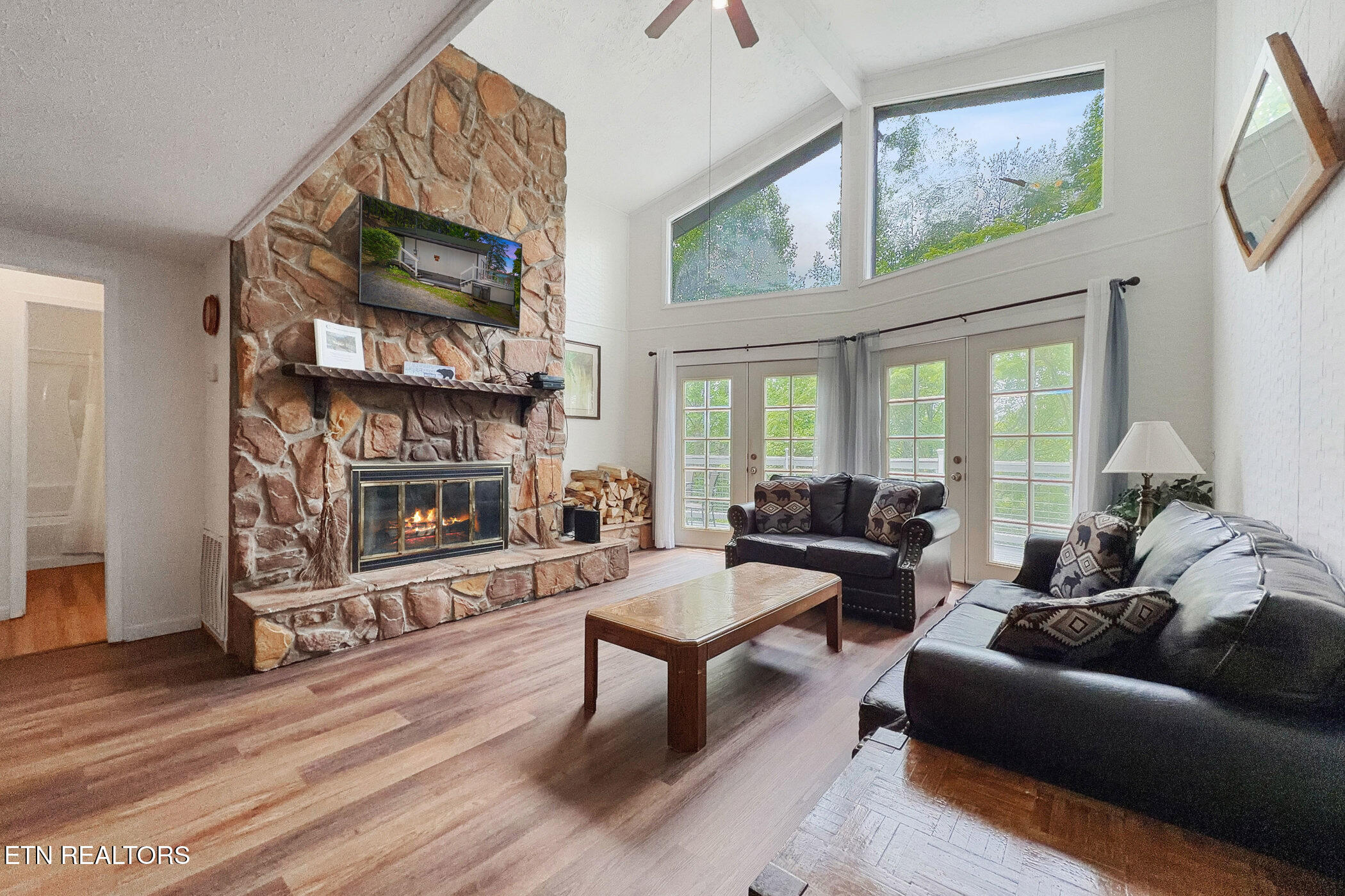 1850 Red Bone Way Sevierville TN 37876