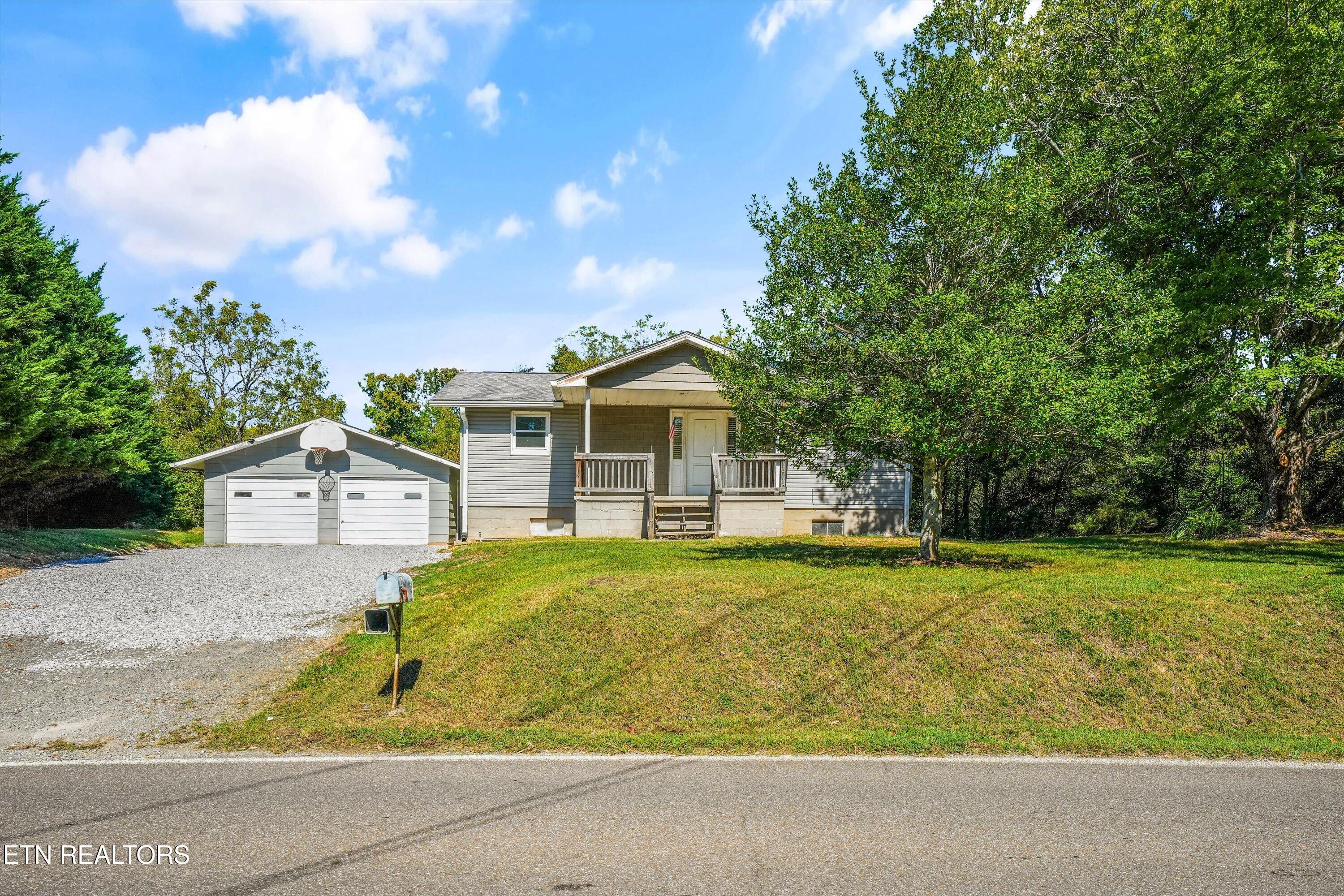 1832 Amherst Road Knoxville TN 37909