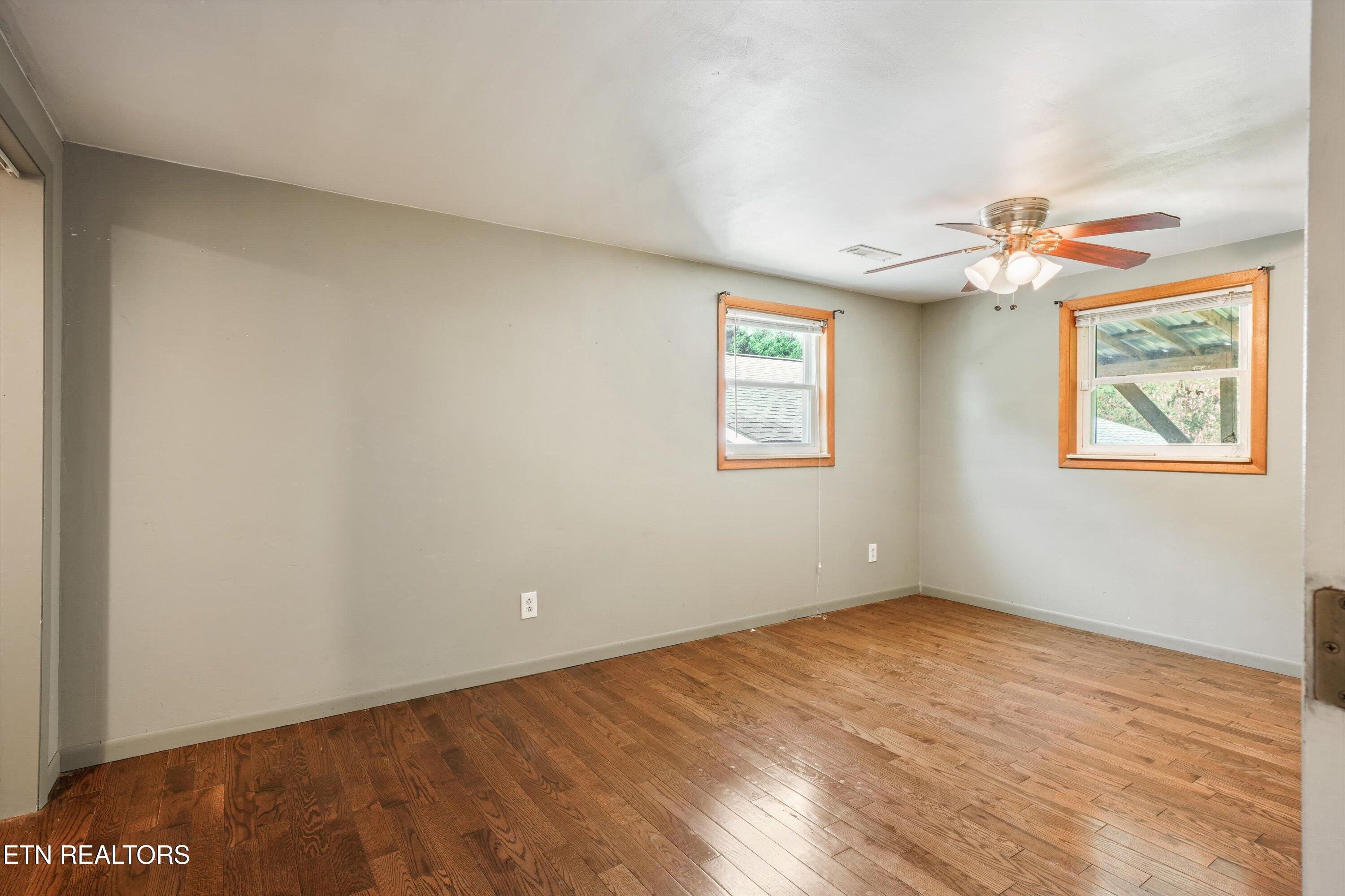 1832 Amherst Road Knoxville TN 37909