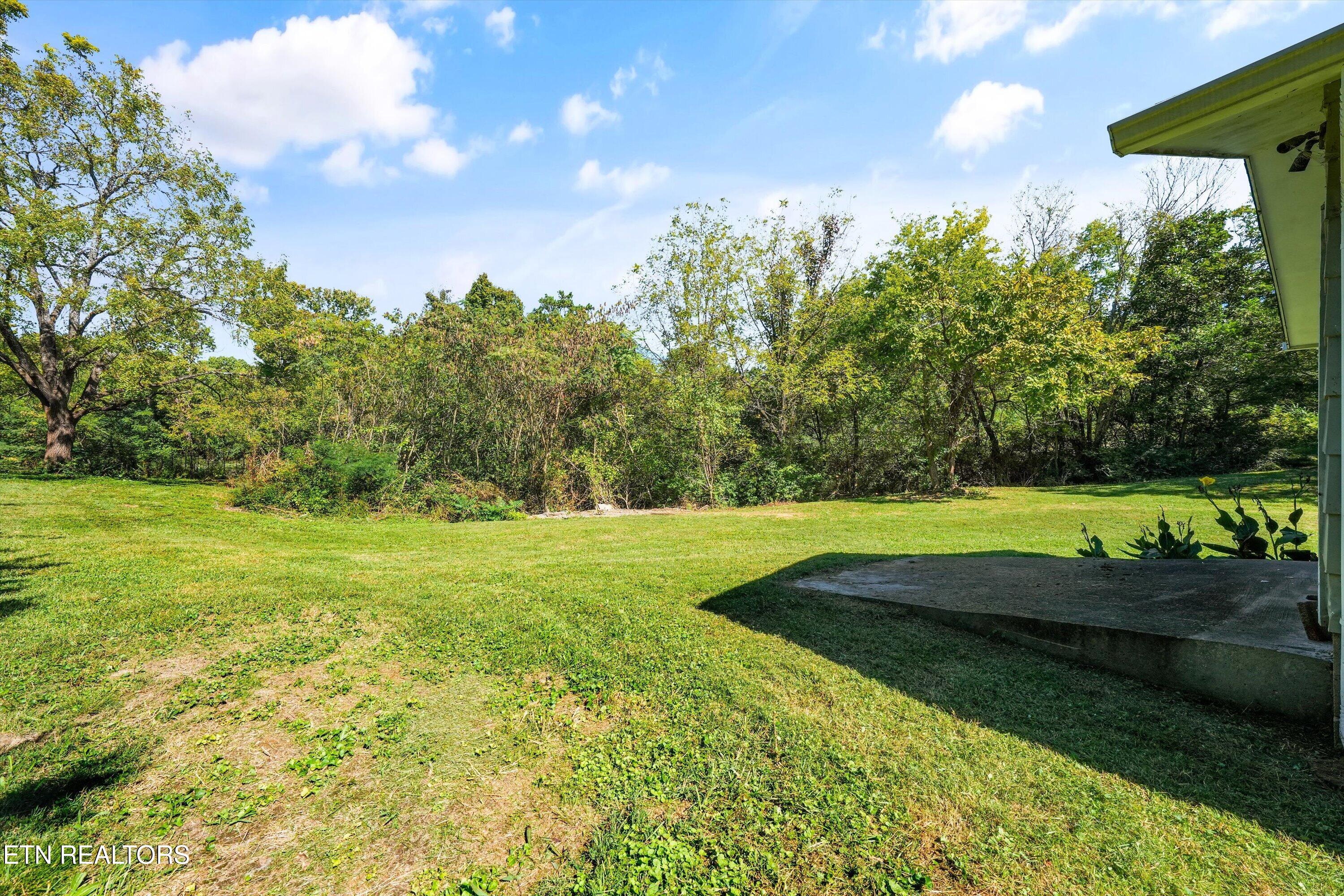 1832 Amherst Road Knoxville TN 37909