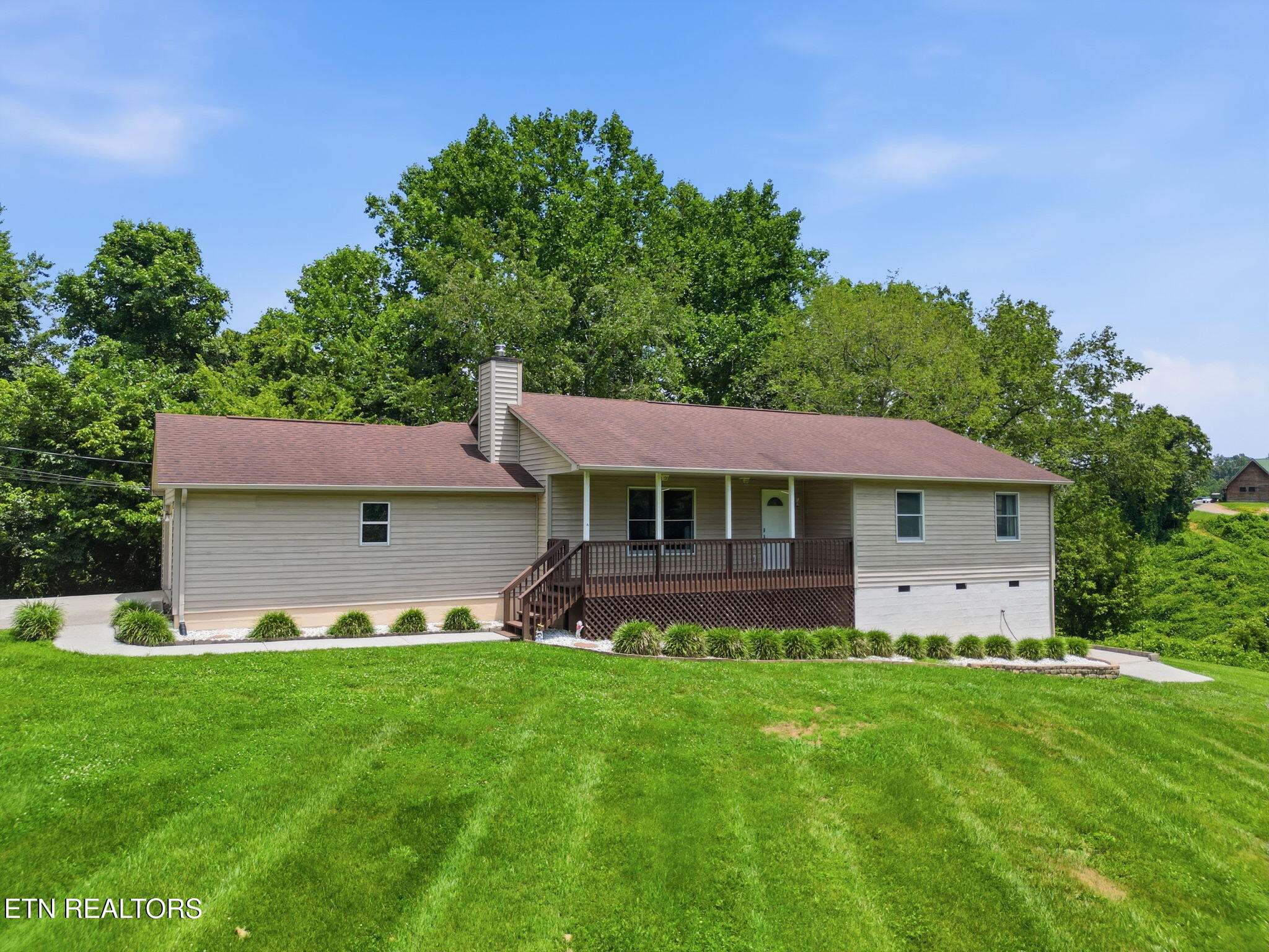 201 Windsong Road Clinton TN 37716