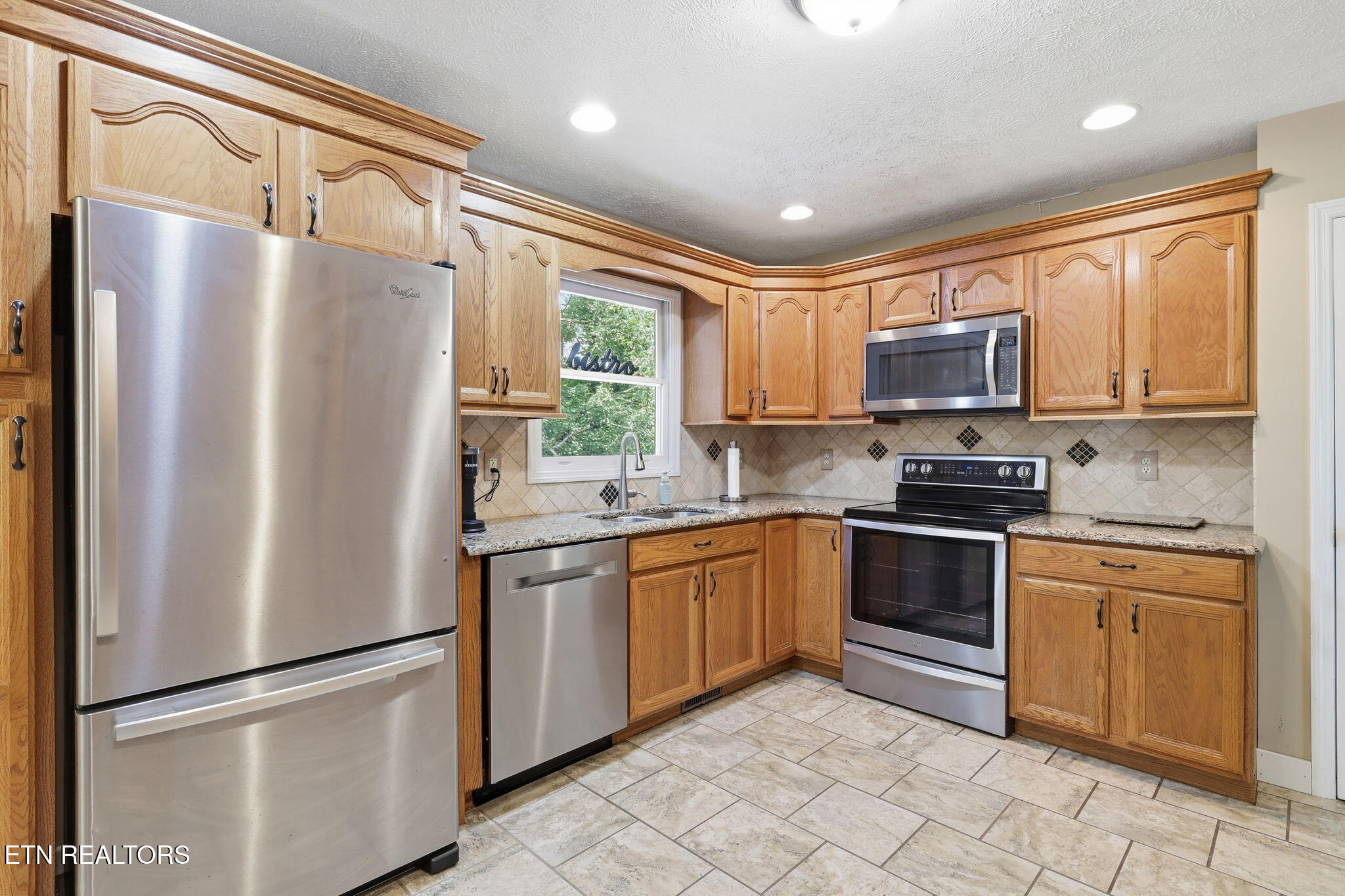 201 Windsong Road Clinton TN 37716