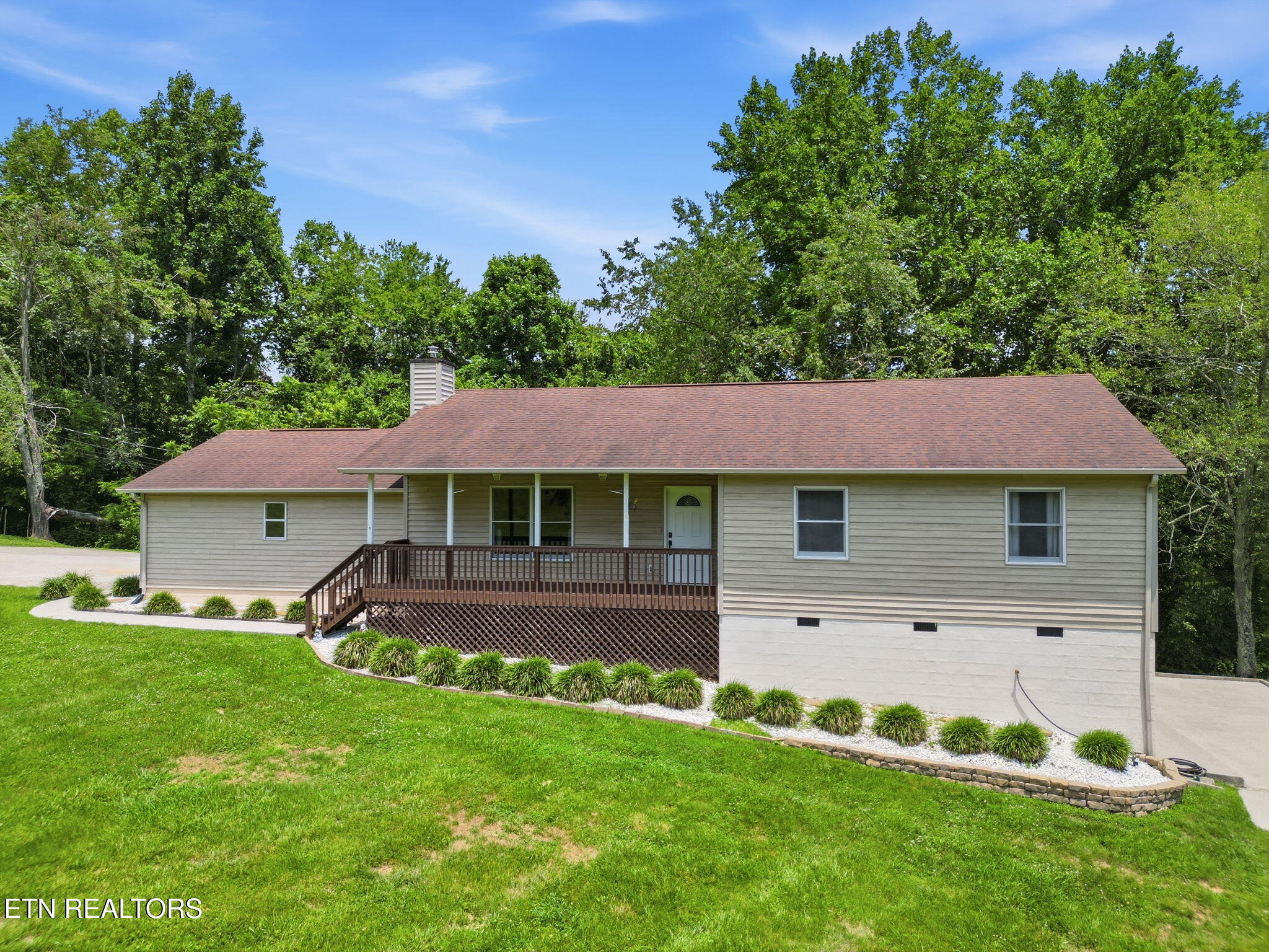 201 Windsong Road Clinton TN 37716