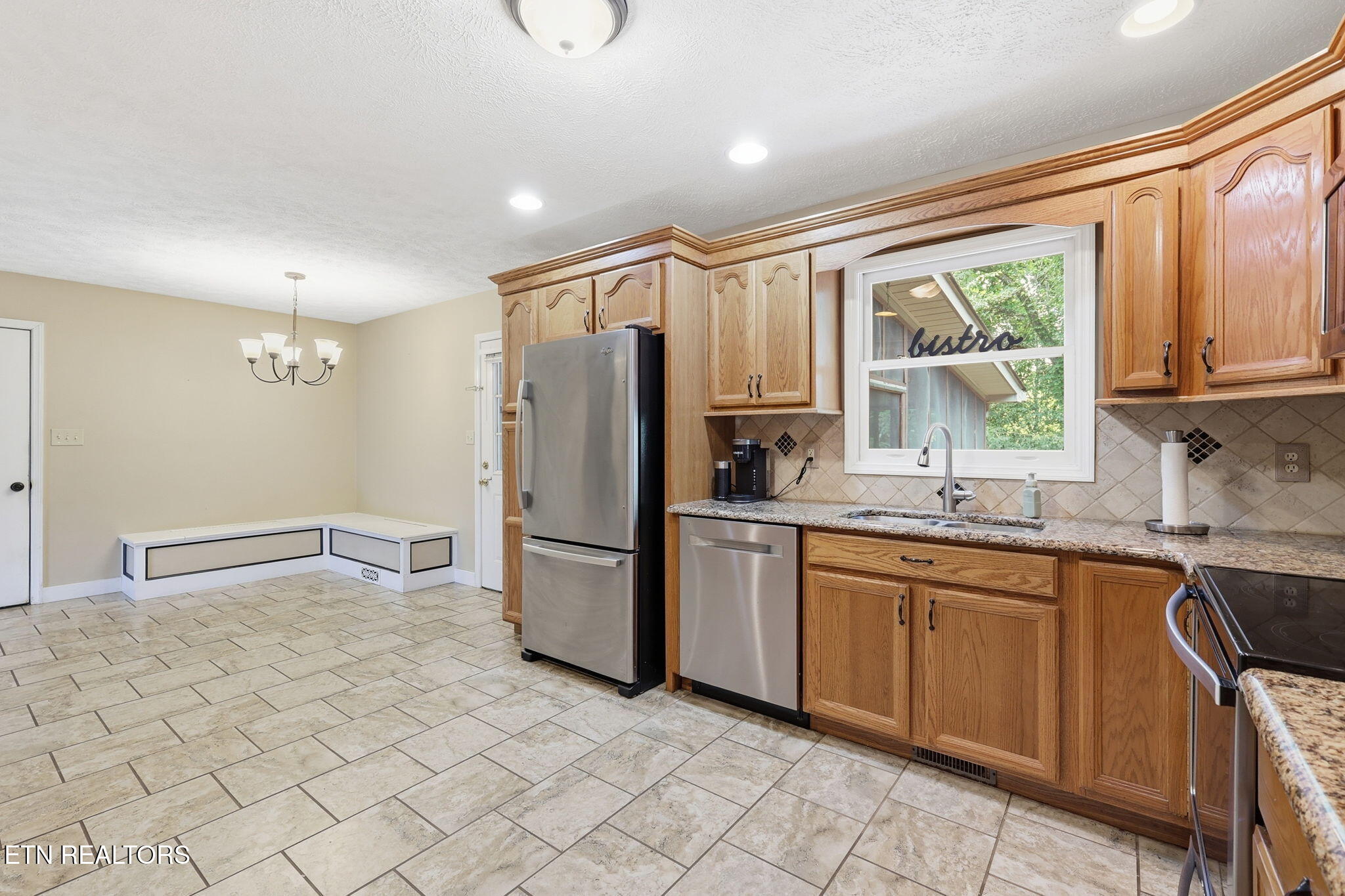 201 Windsong Road Clinton TN 37716
