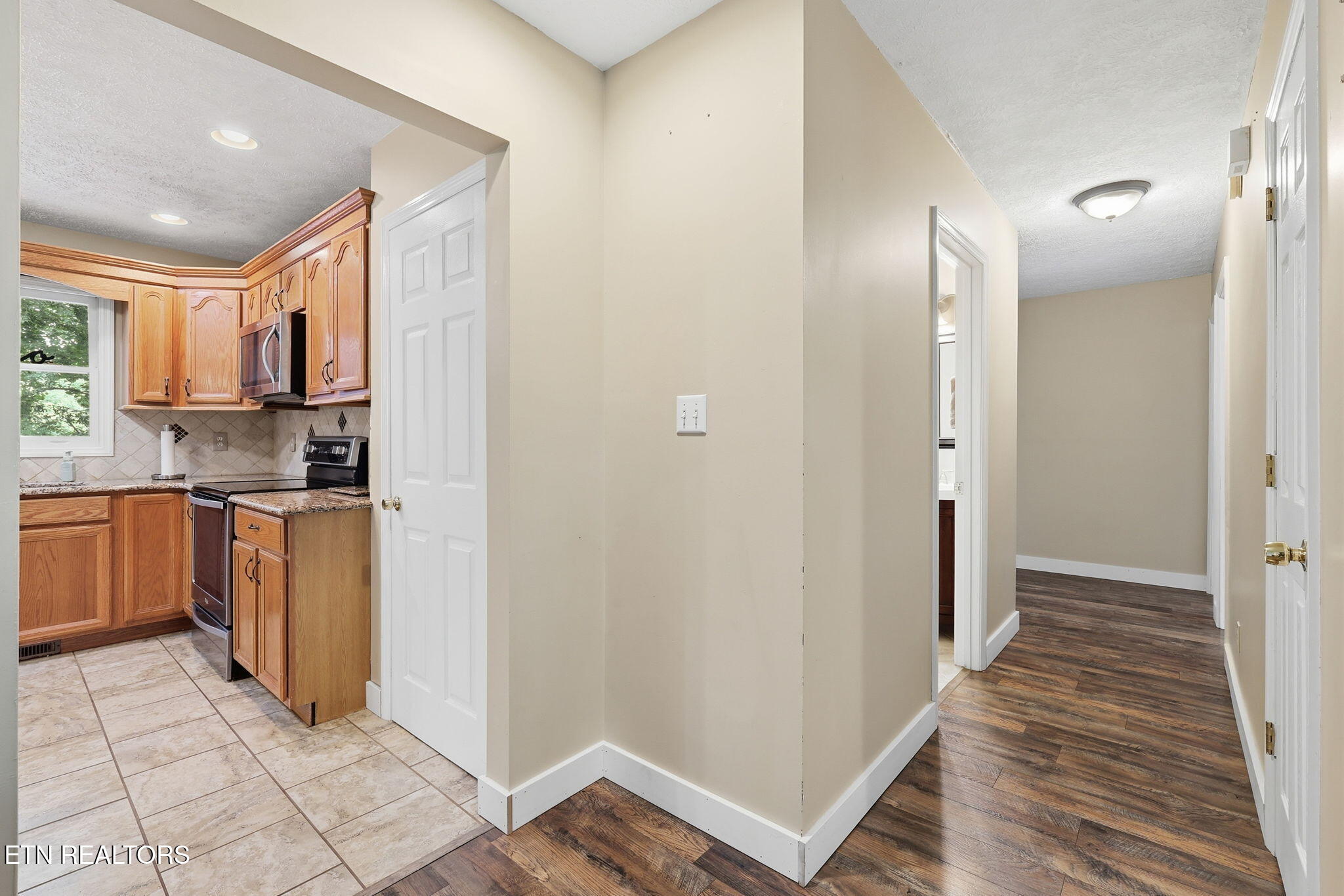 201 Windsong Road Clinton TN 37716