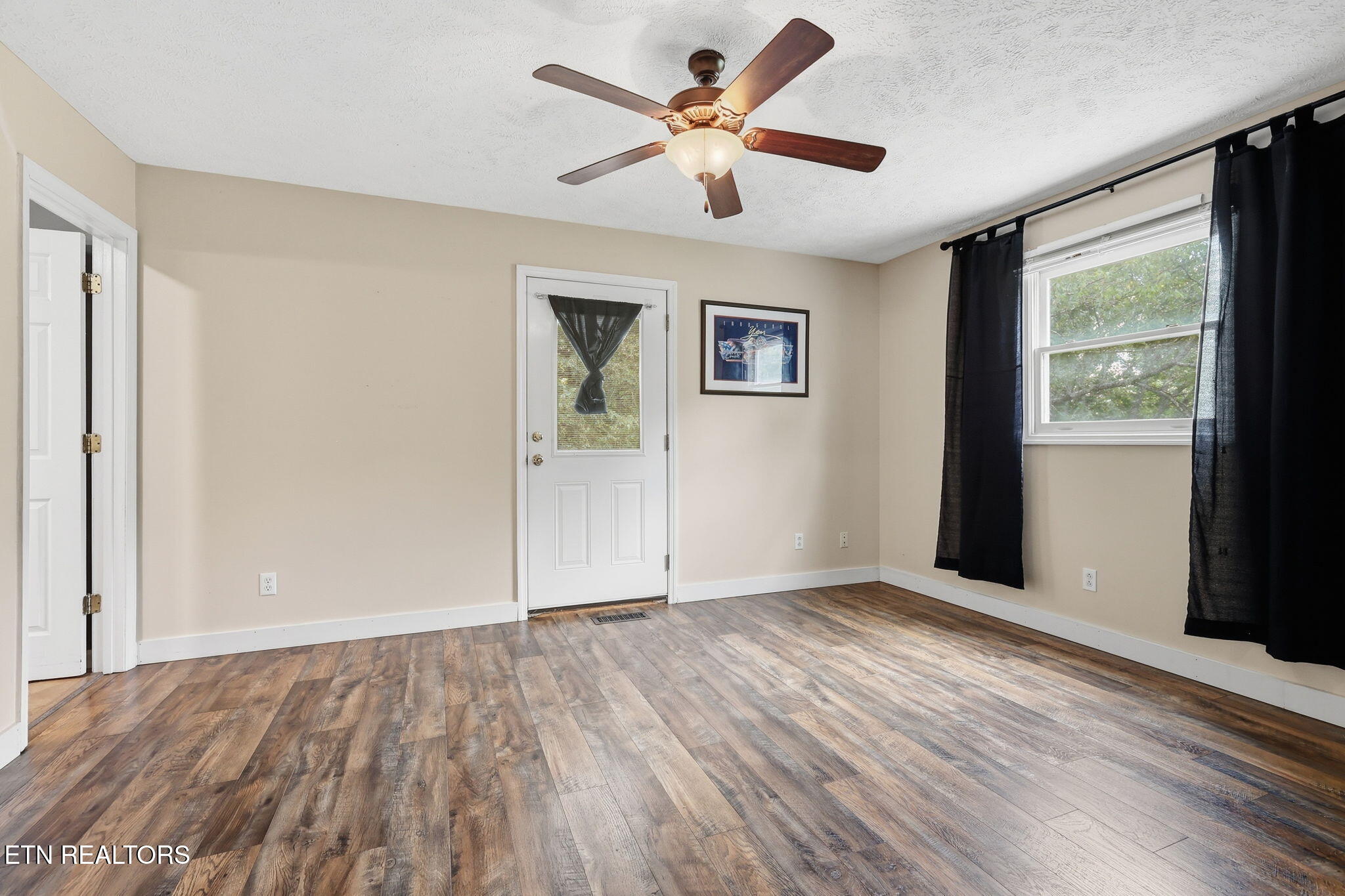 201 Windsong Road Clinton TN 37716
