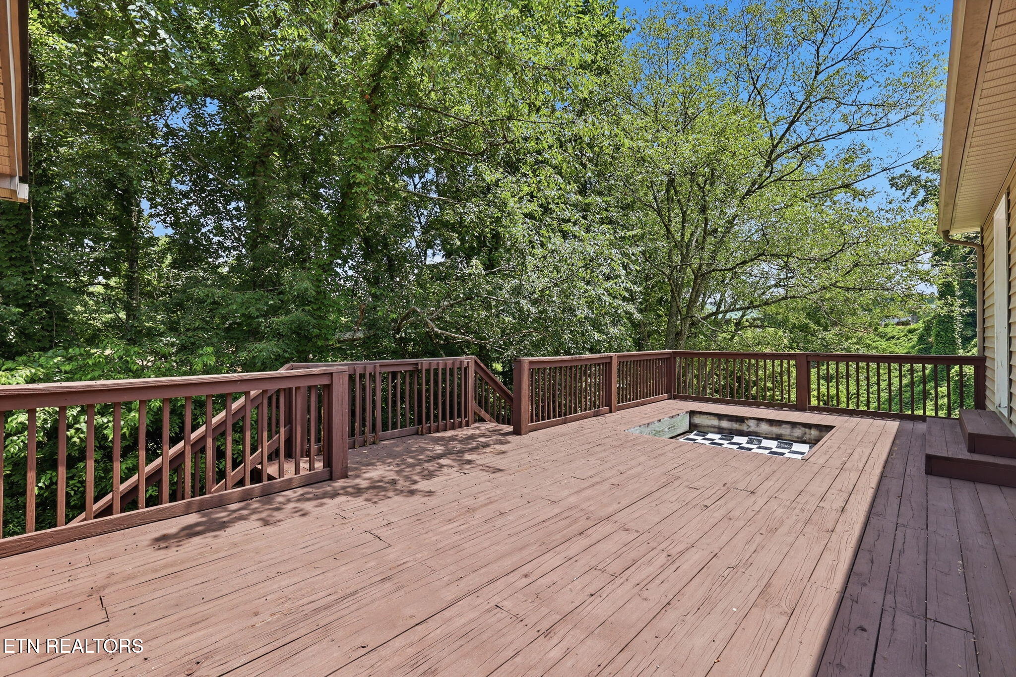 201 Windsong Road Clinton TN 37716