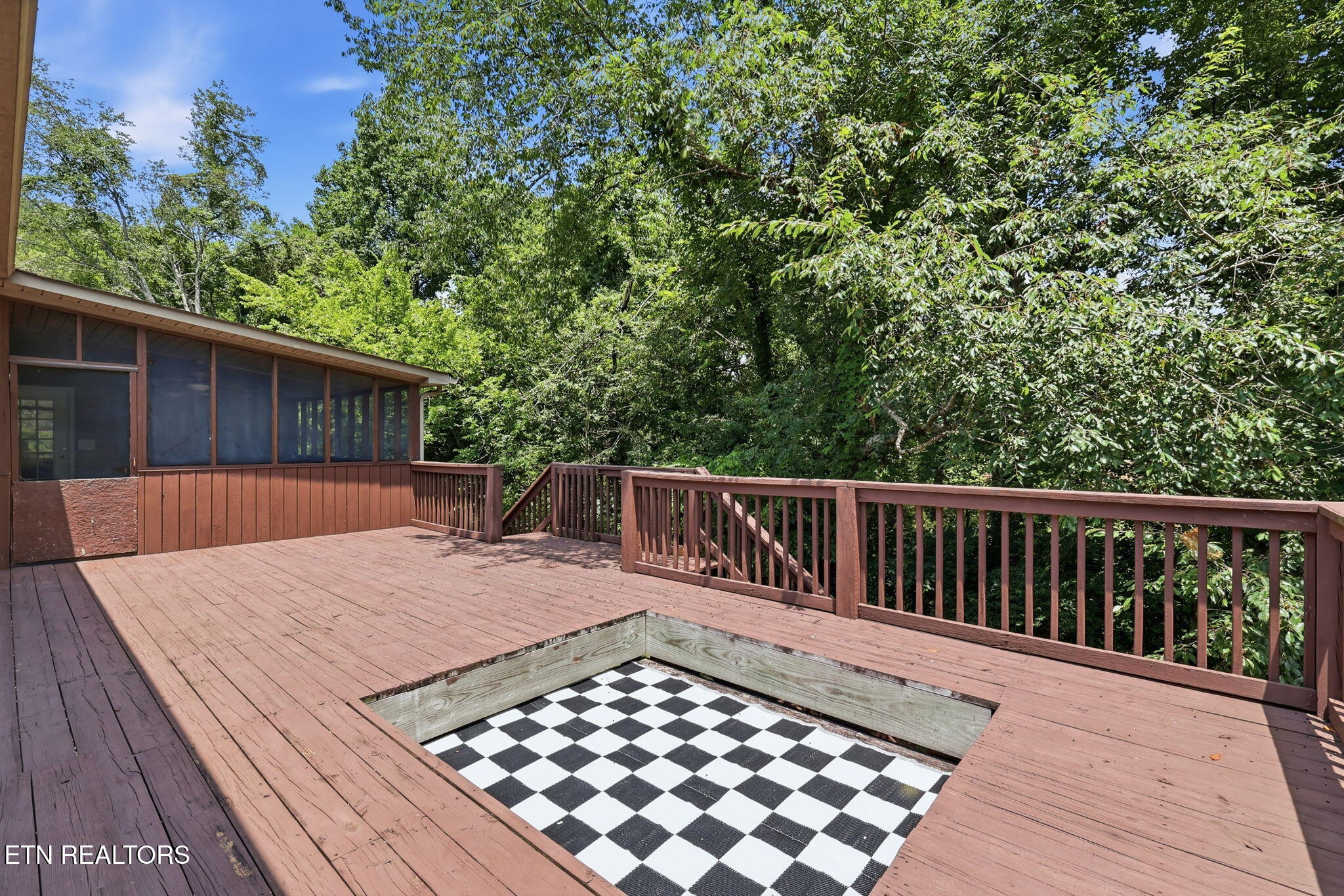 201 Windsong Road Clinton TN 37716
