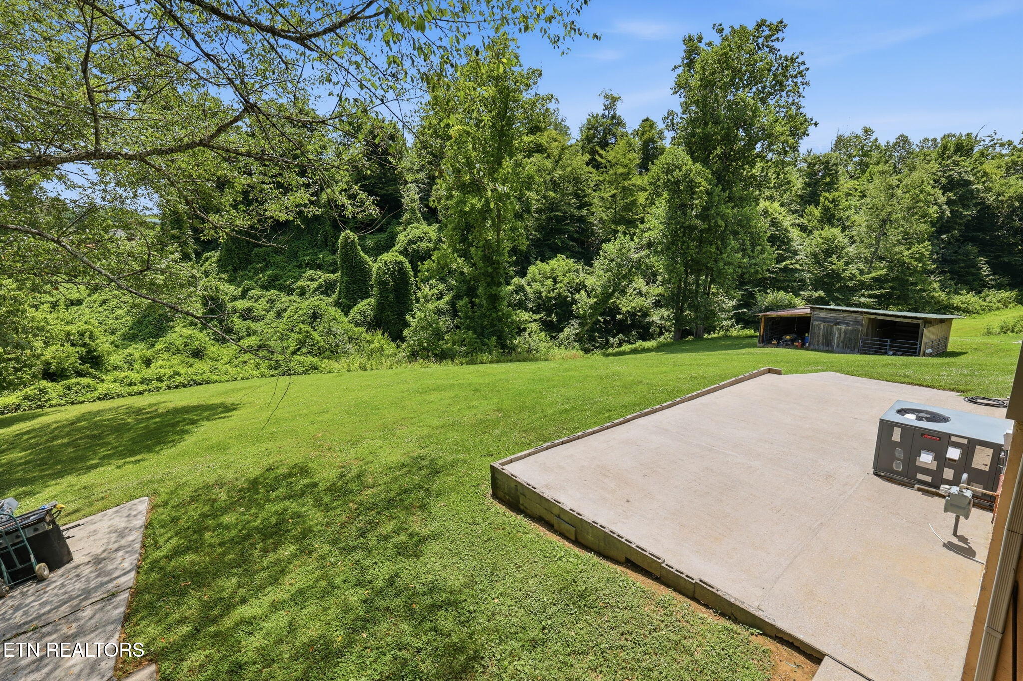 201 Windsong Road Clinton TN 37716