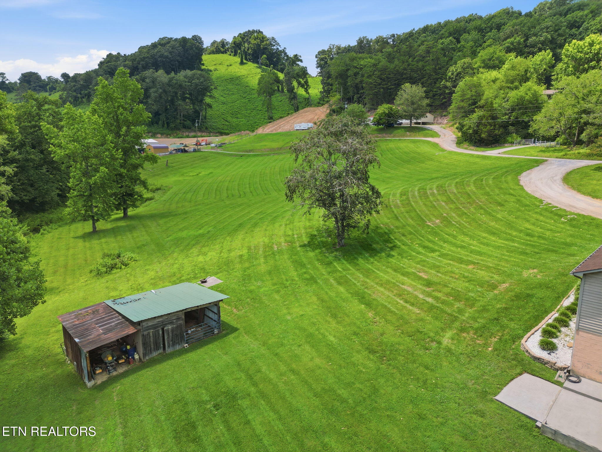 201 Windsong Road Clinton TN 37716