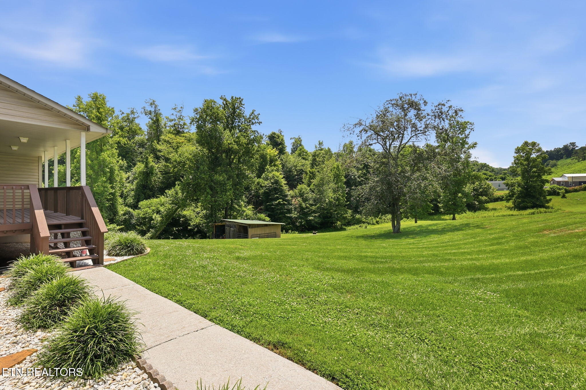 201 Windsong Road Clinton TN 37716