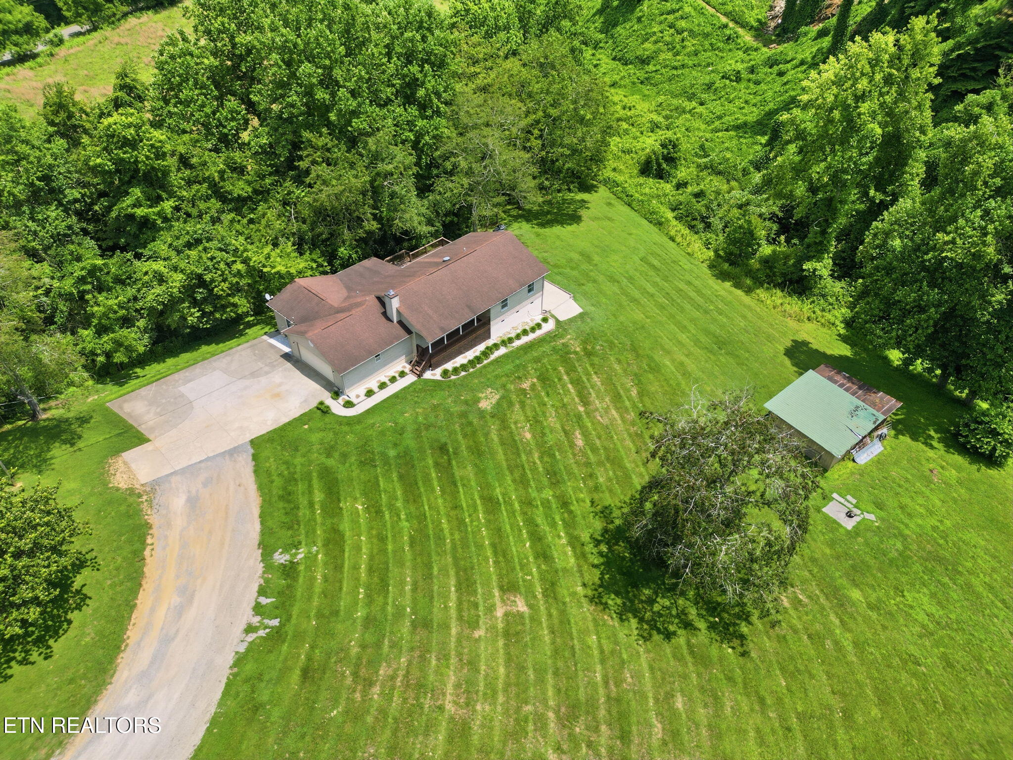 201 Windsong Road Clinton TN 37716