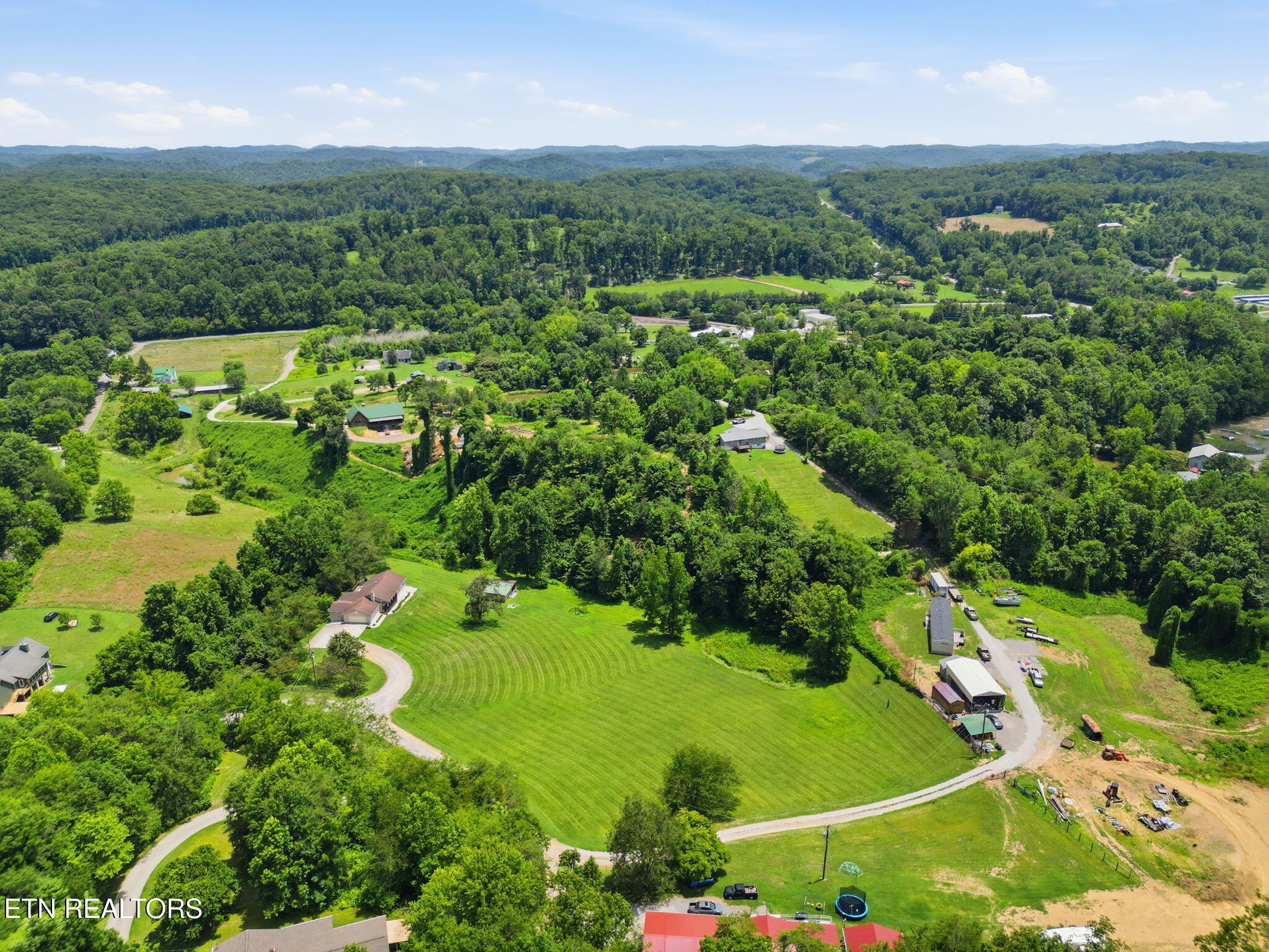 201 Windsong Road Clinton TN 37716