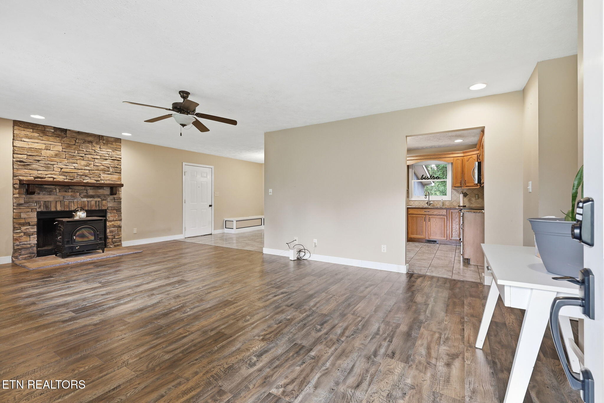 201 Windsong Road Clinton TN 37716