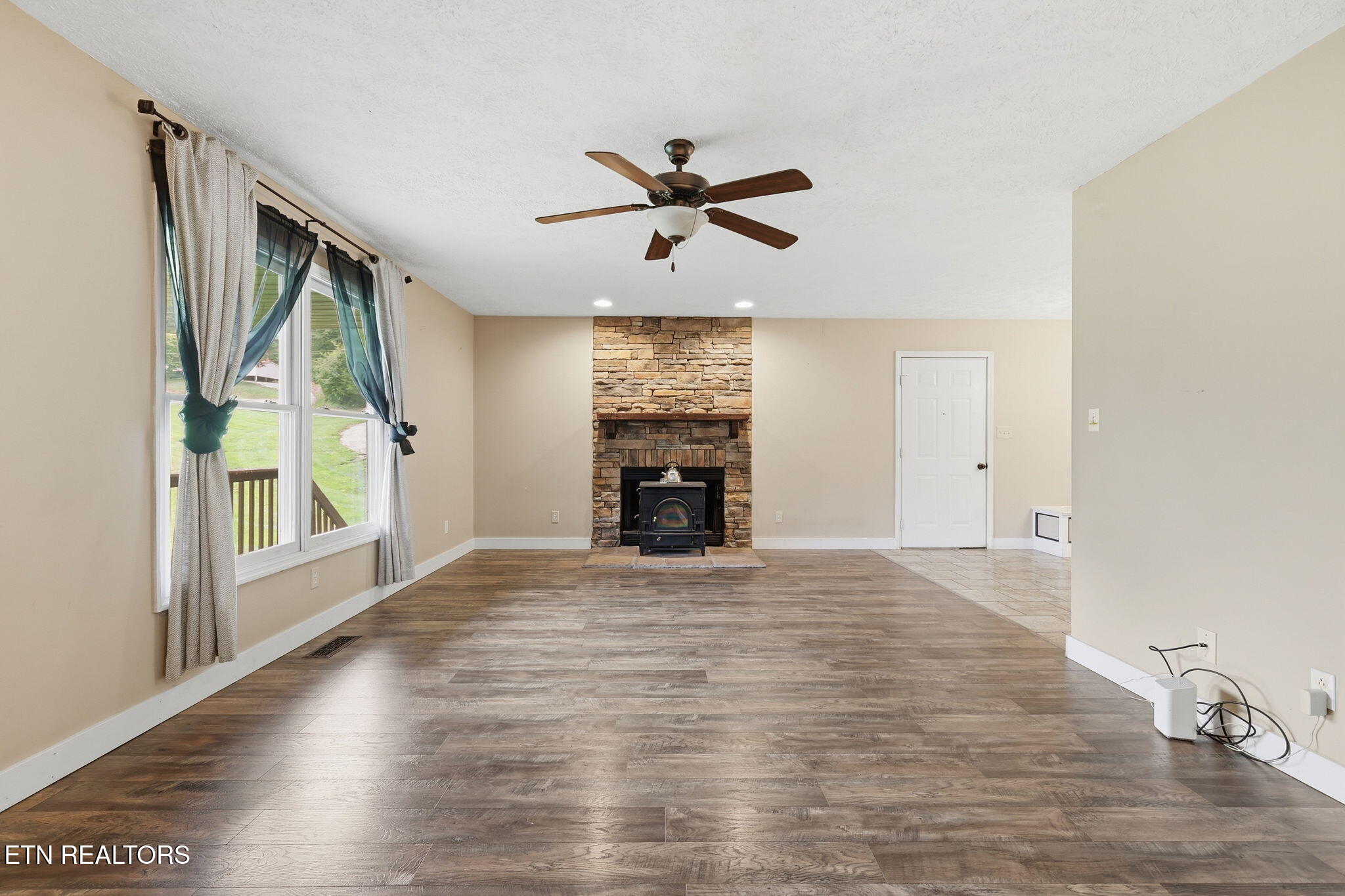 201 Windsong Road Clinton TN 37716