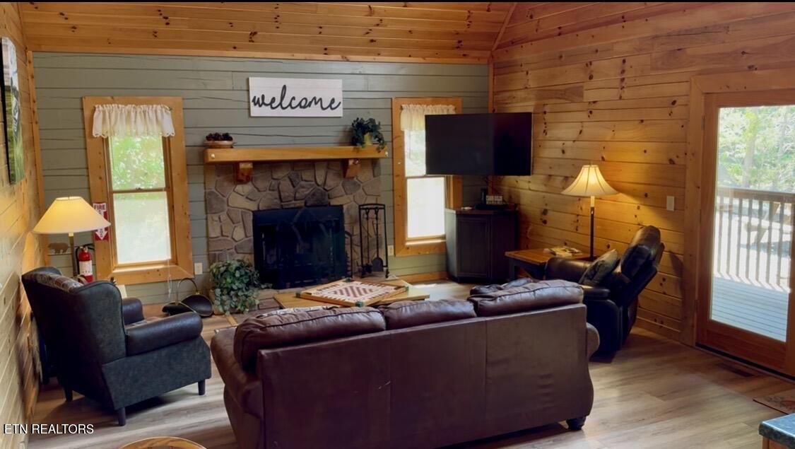 1134 Carroll Hill Lane Sevierville TN 37876