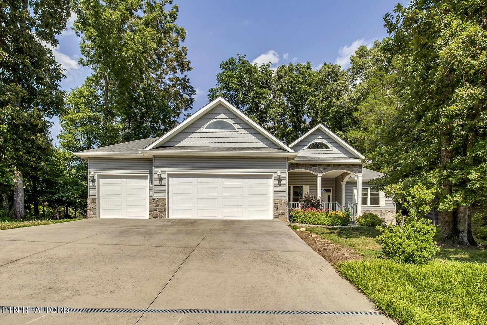 401 Tanasi Way Loudon TN 37774