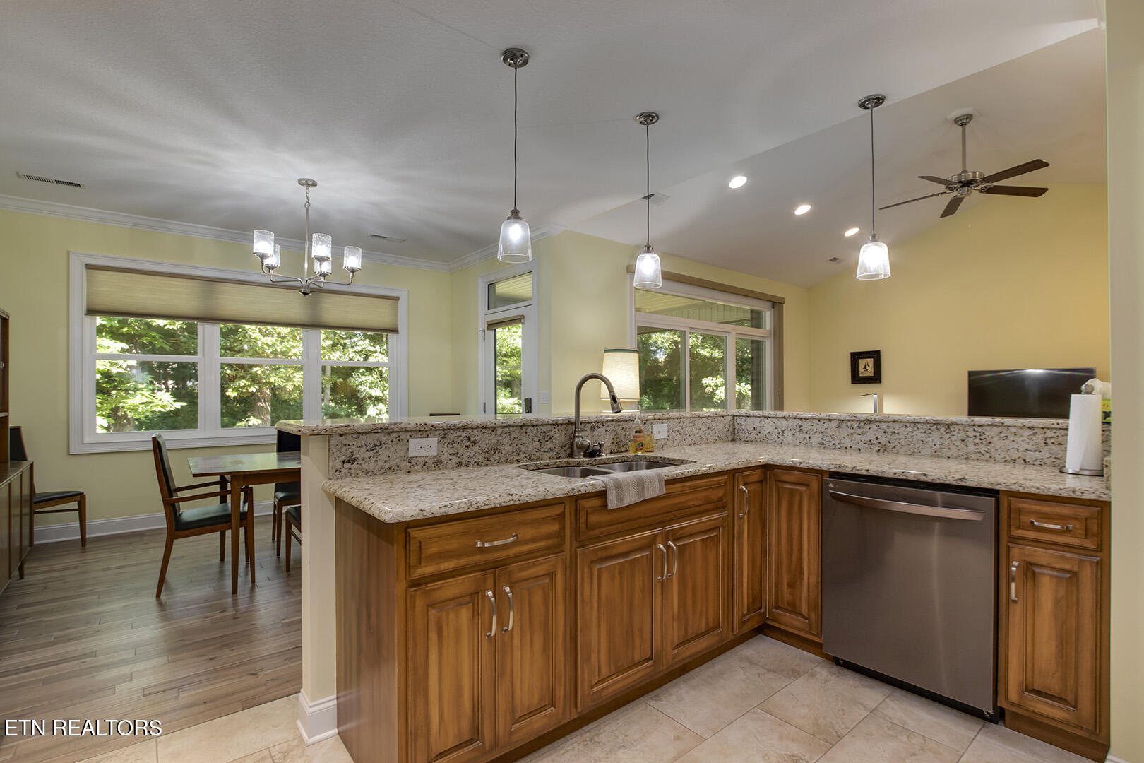 401 Tanasi Way Loudon TN 37774
