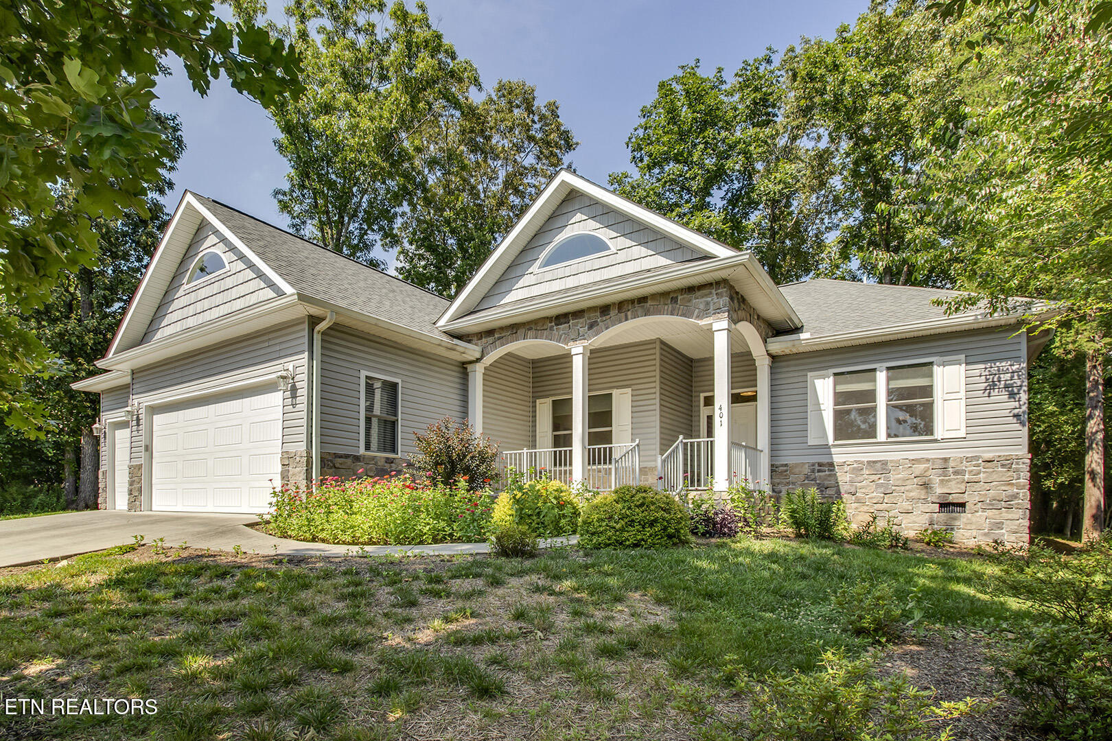 401 Tanasi Way Loudon TN 37774