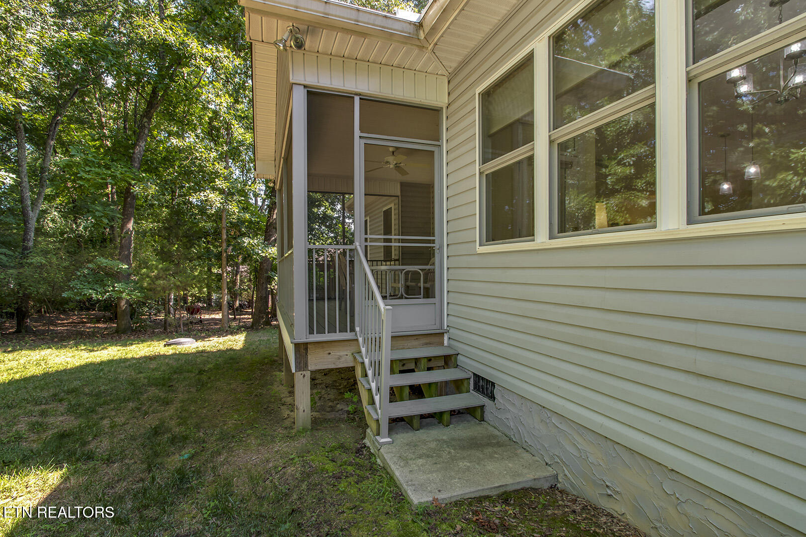 401 Tanasi Way Loudon TN 37774
