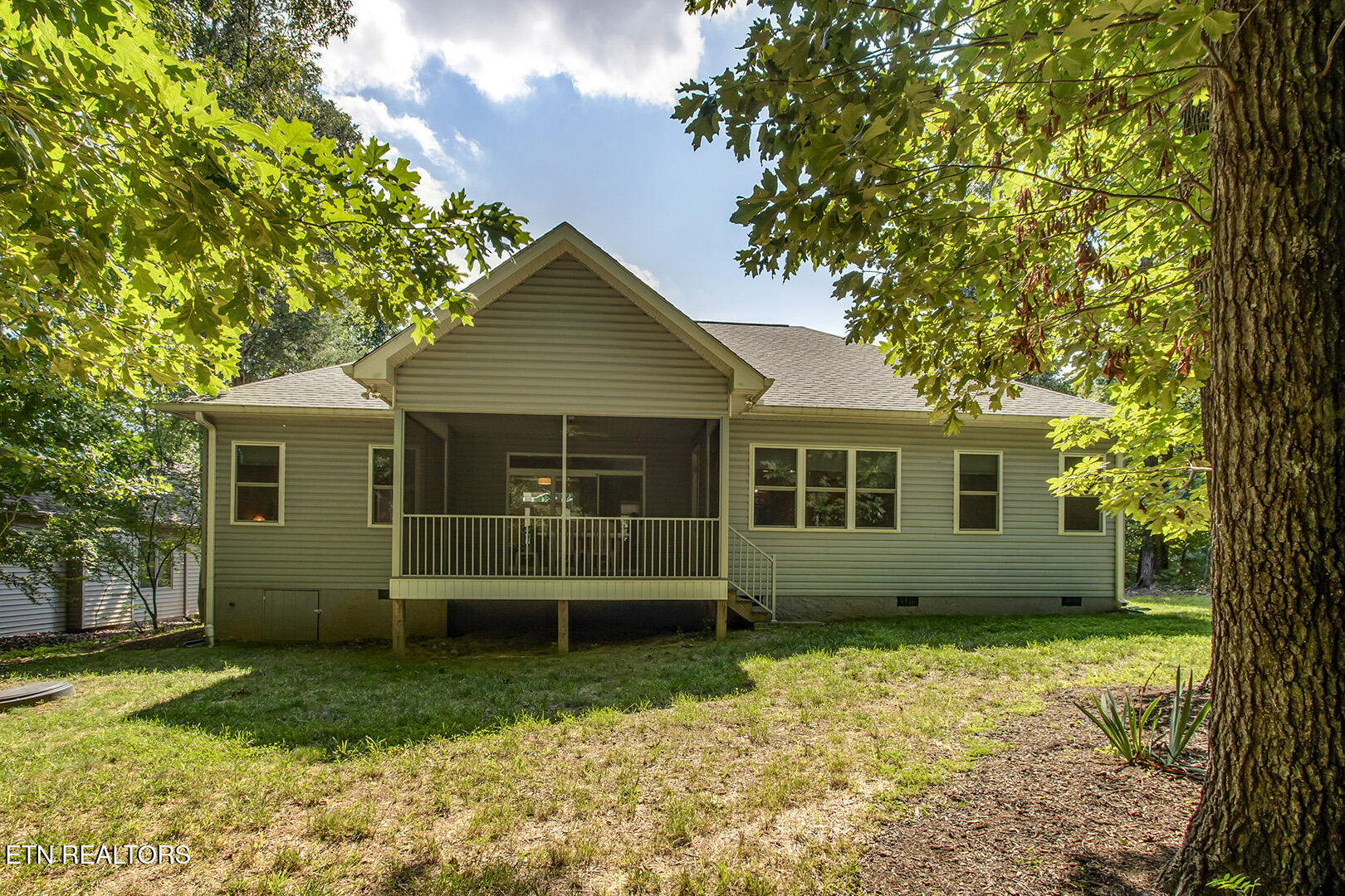 401 Tanasi Way Loudon TN 37774
