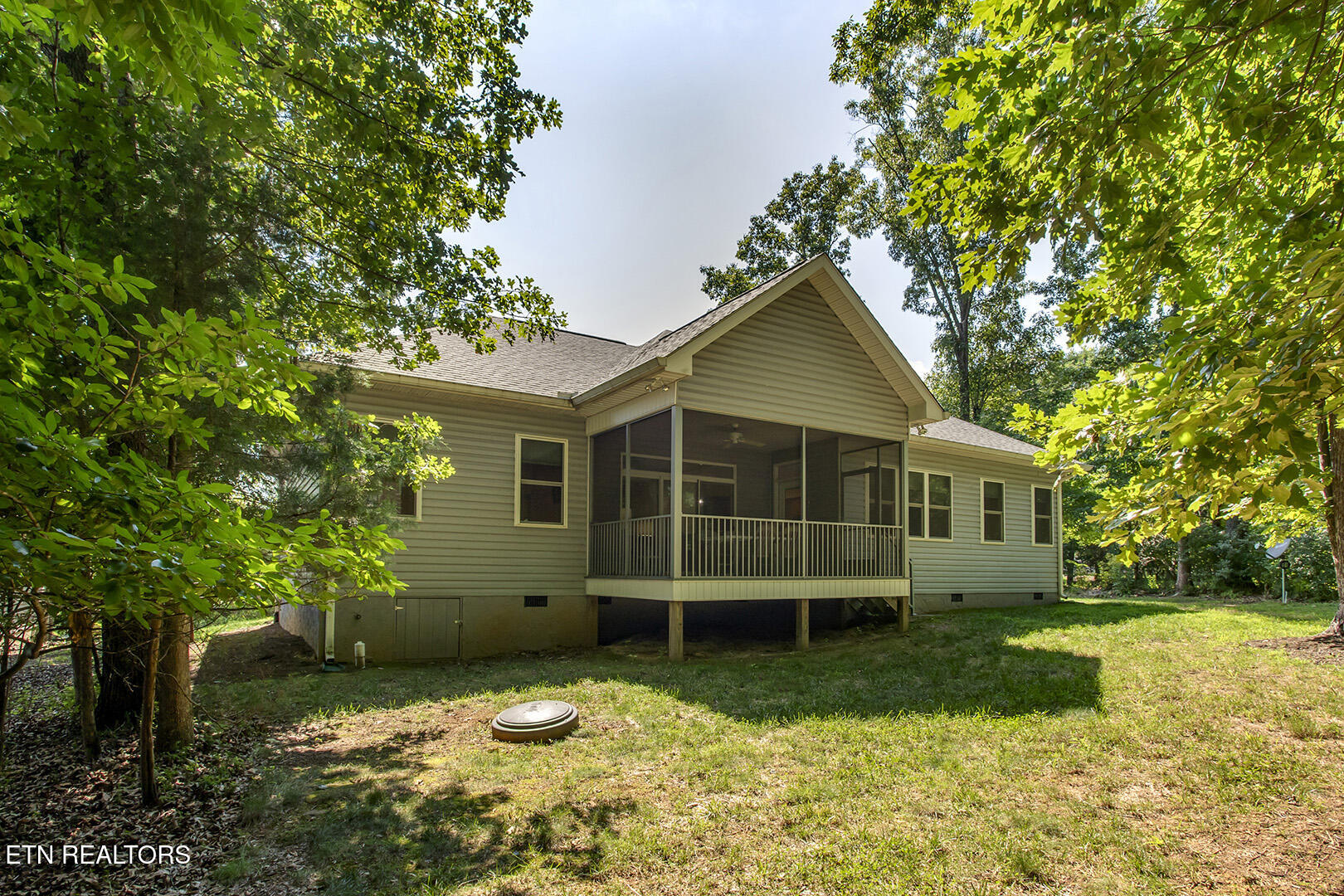 401 Tanasi Way Loudon TN 37774