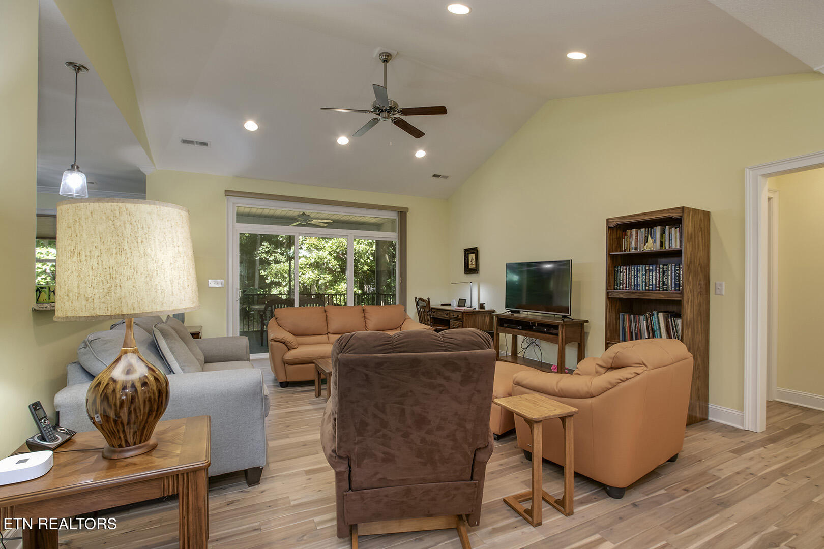 401 Tanasi Way Loudon TN 37774