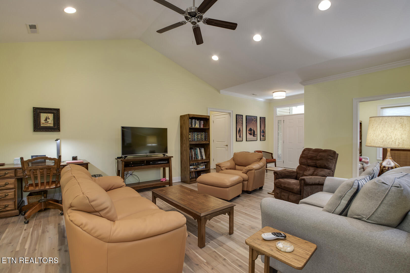 401 Tanasi Way Loudon TN 37774