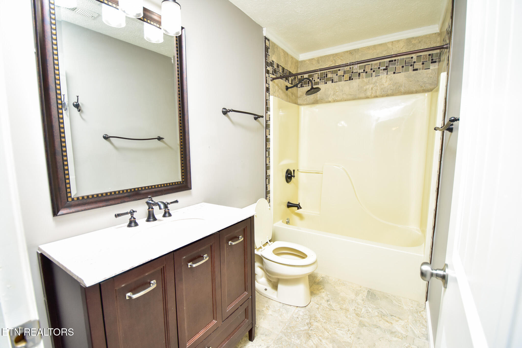 3288 River Pointe Circle Kodak TN 37764