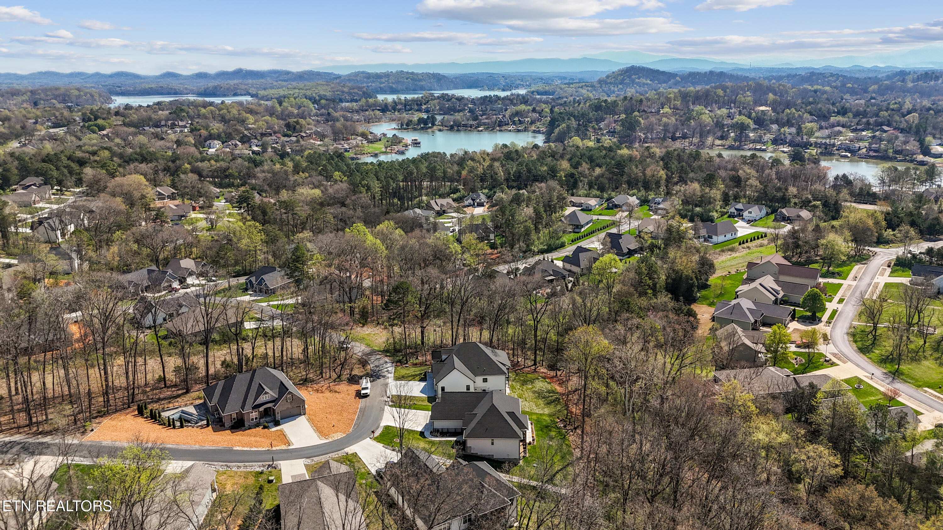 108 Doya Lane Loudon TN 37774