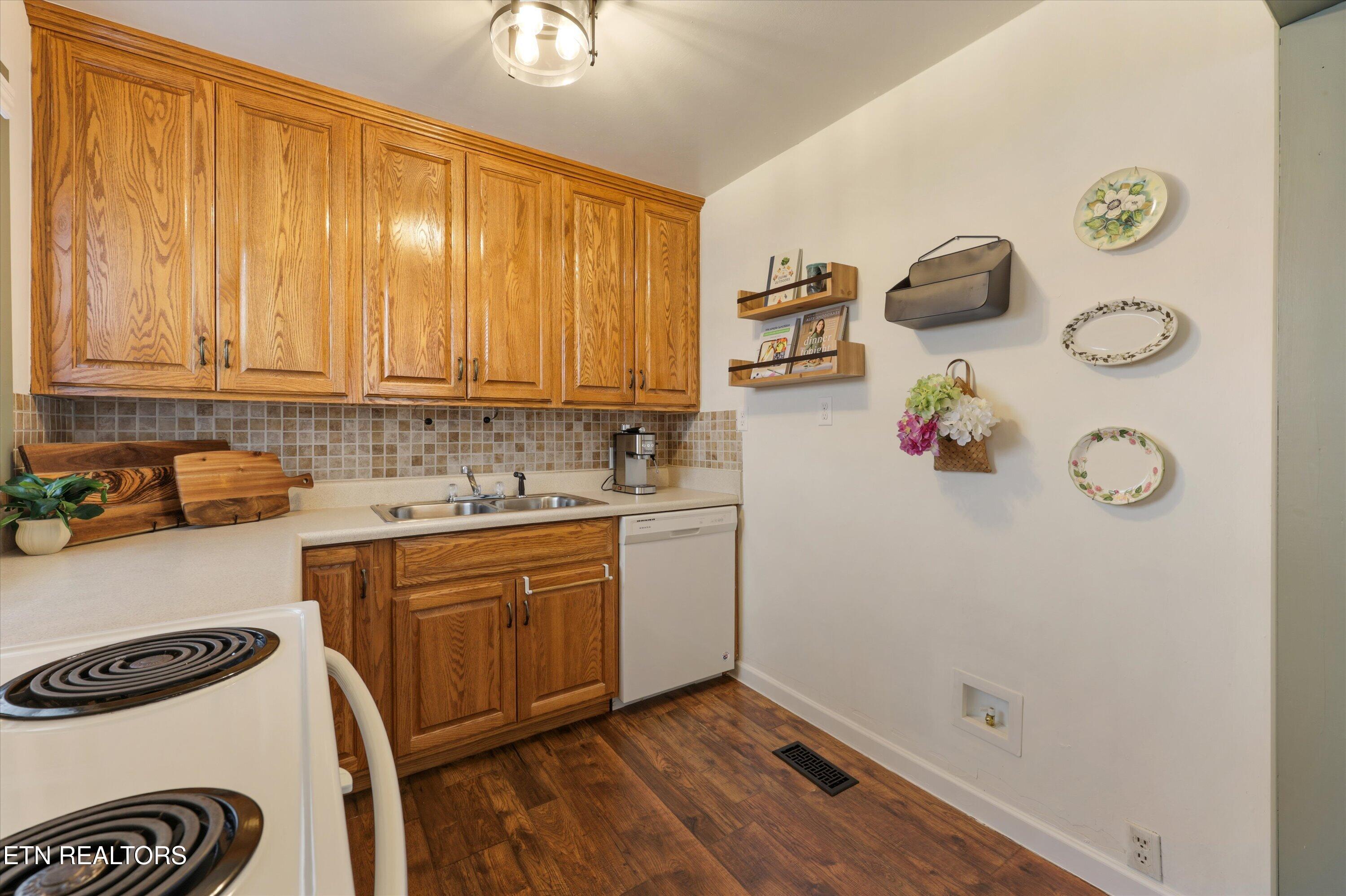 1103 Huffland Drive Loudon TN 37774