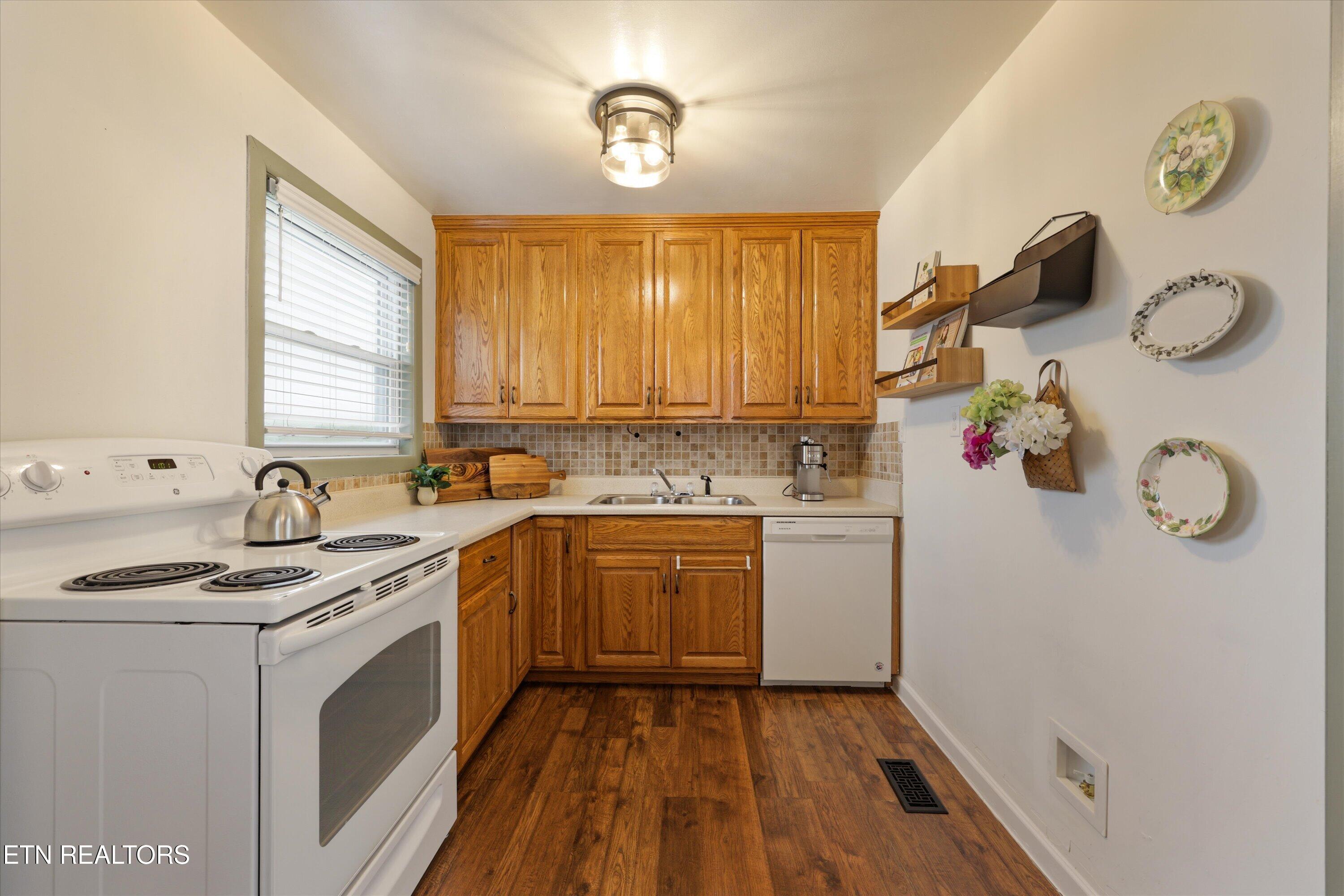 1103 Huffland Drive Loudon TN 37774