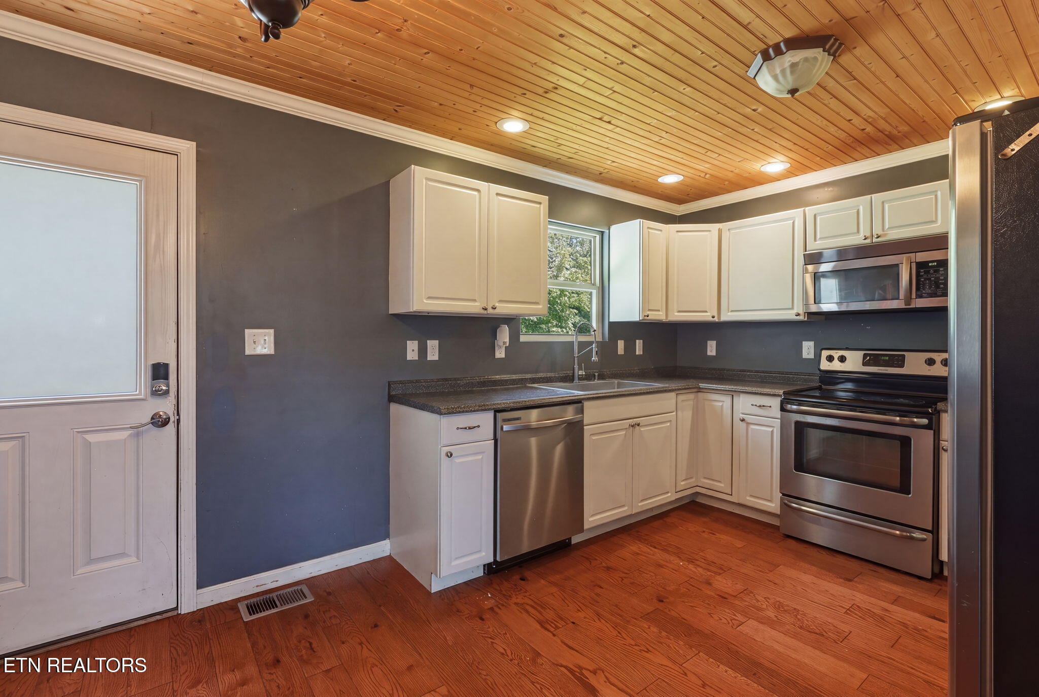 623 Hendrickson Street Clinton TN 37716