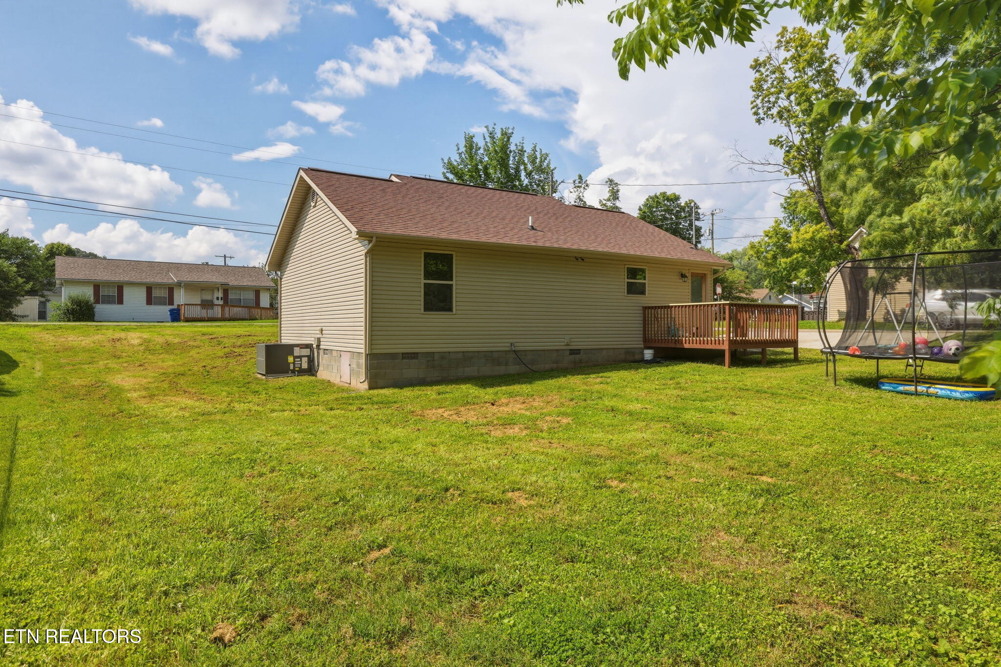 623 Hendrickson Street Clinton TN 37716
