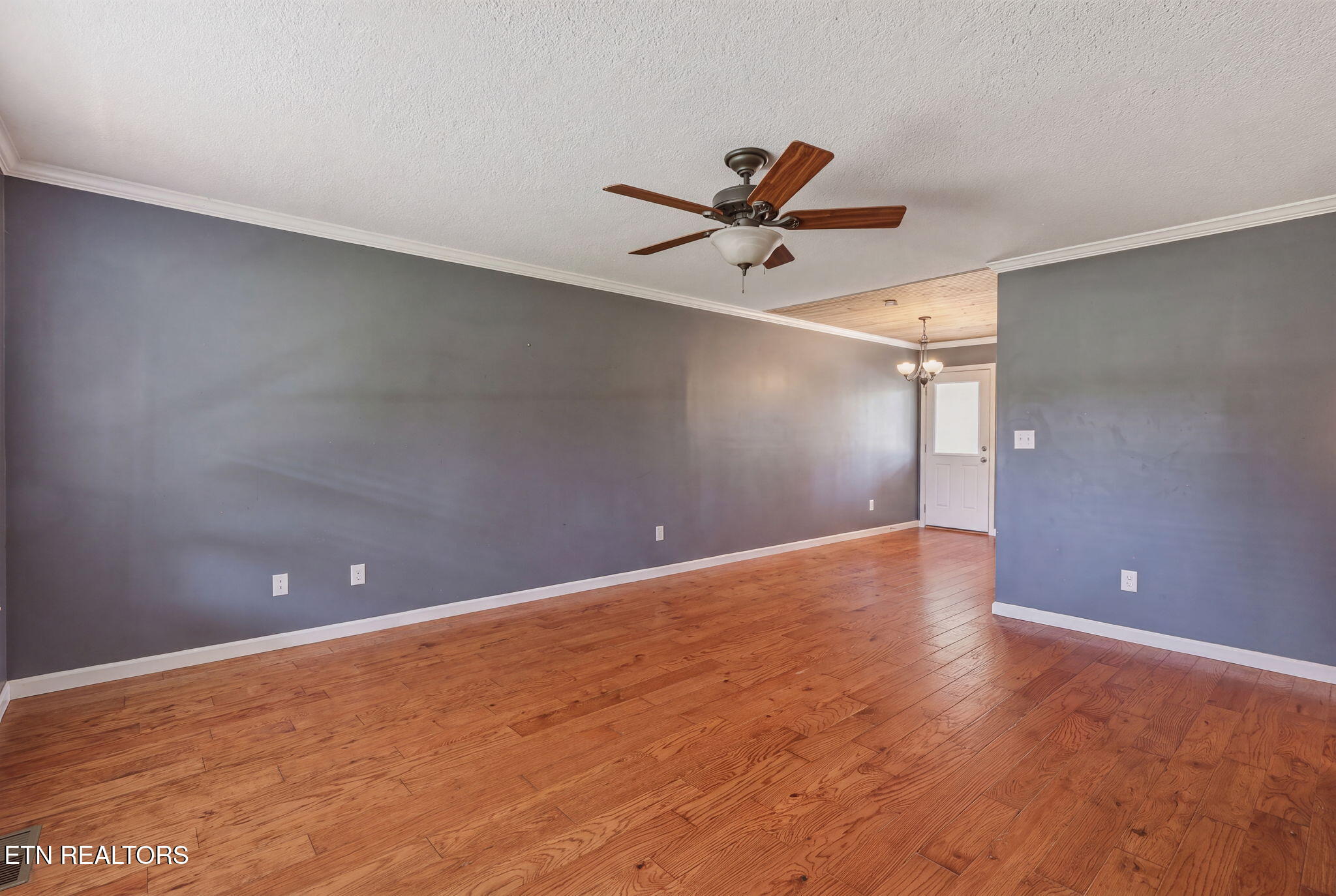 623 Hendrickson Street Clinton TN 37716