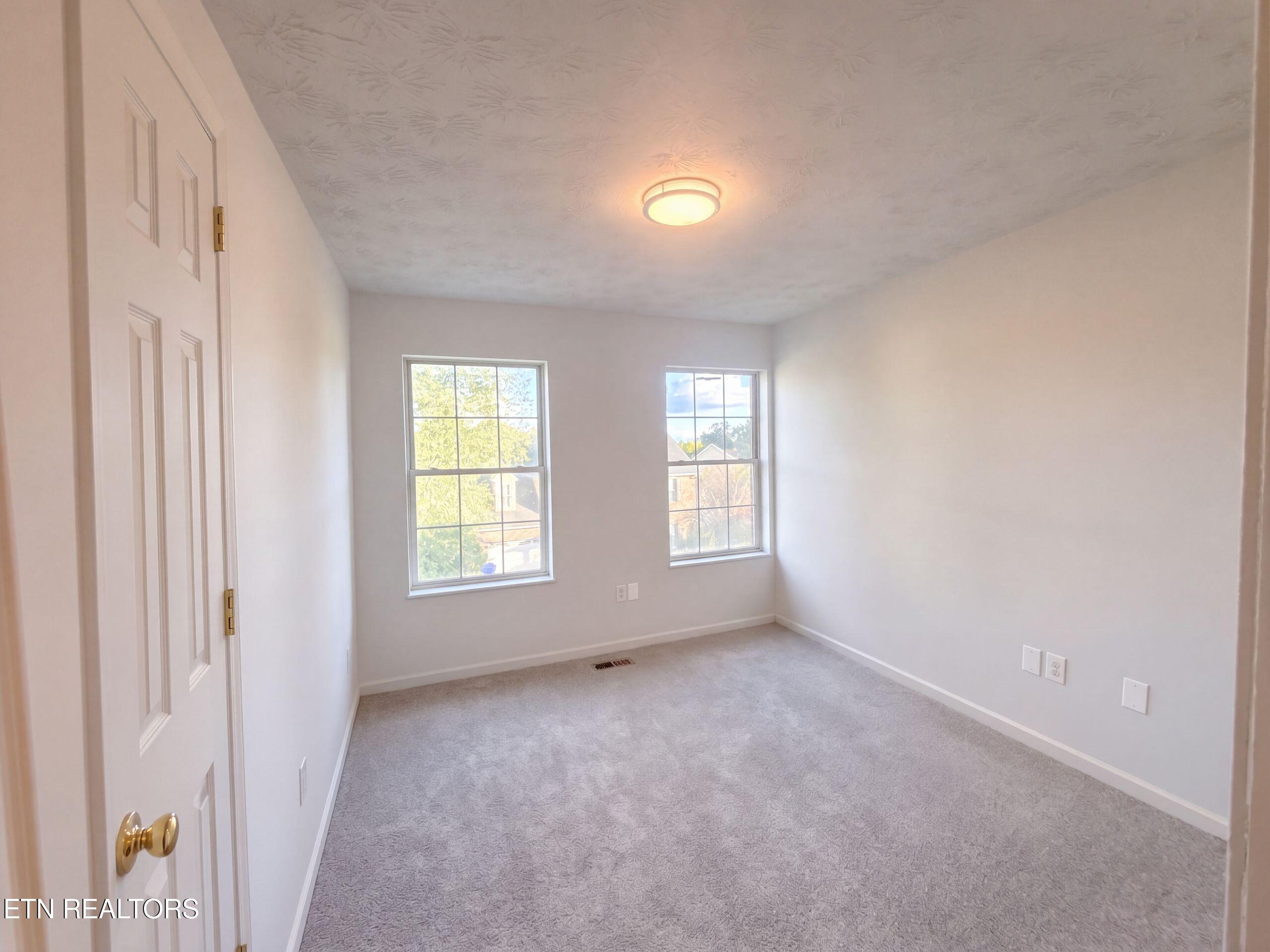 8917 Natures Pond Way Knoxville TN 37923