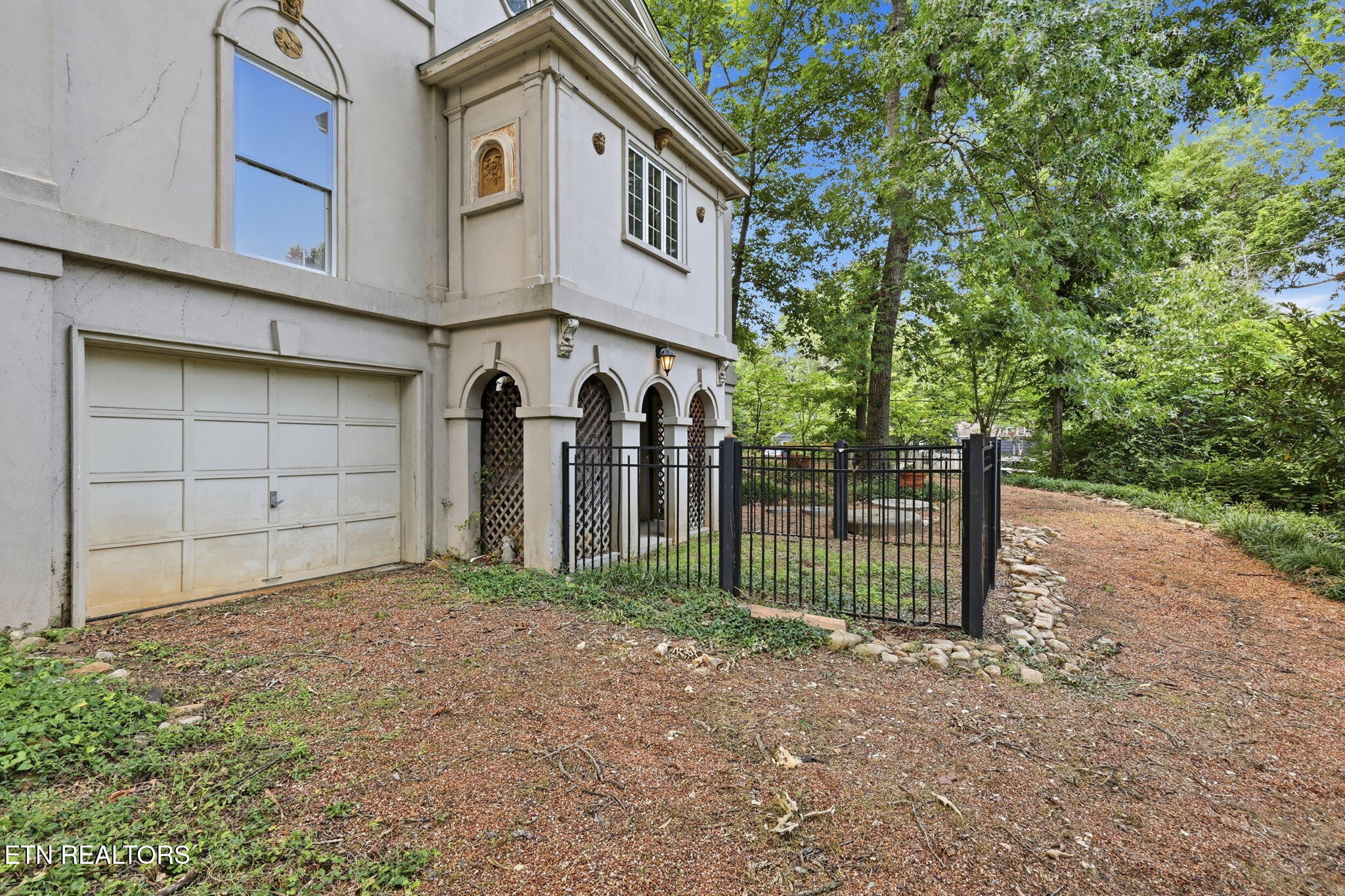 3720 Kingston Pike Knoxville TN 37919