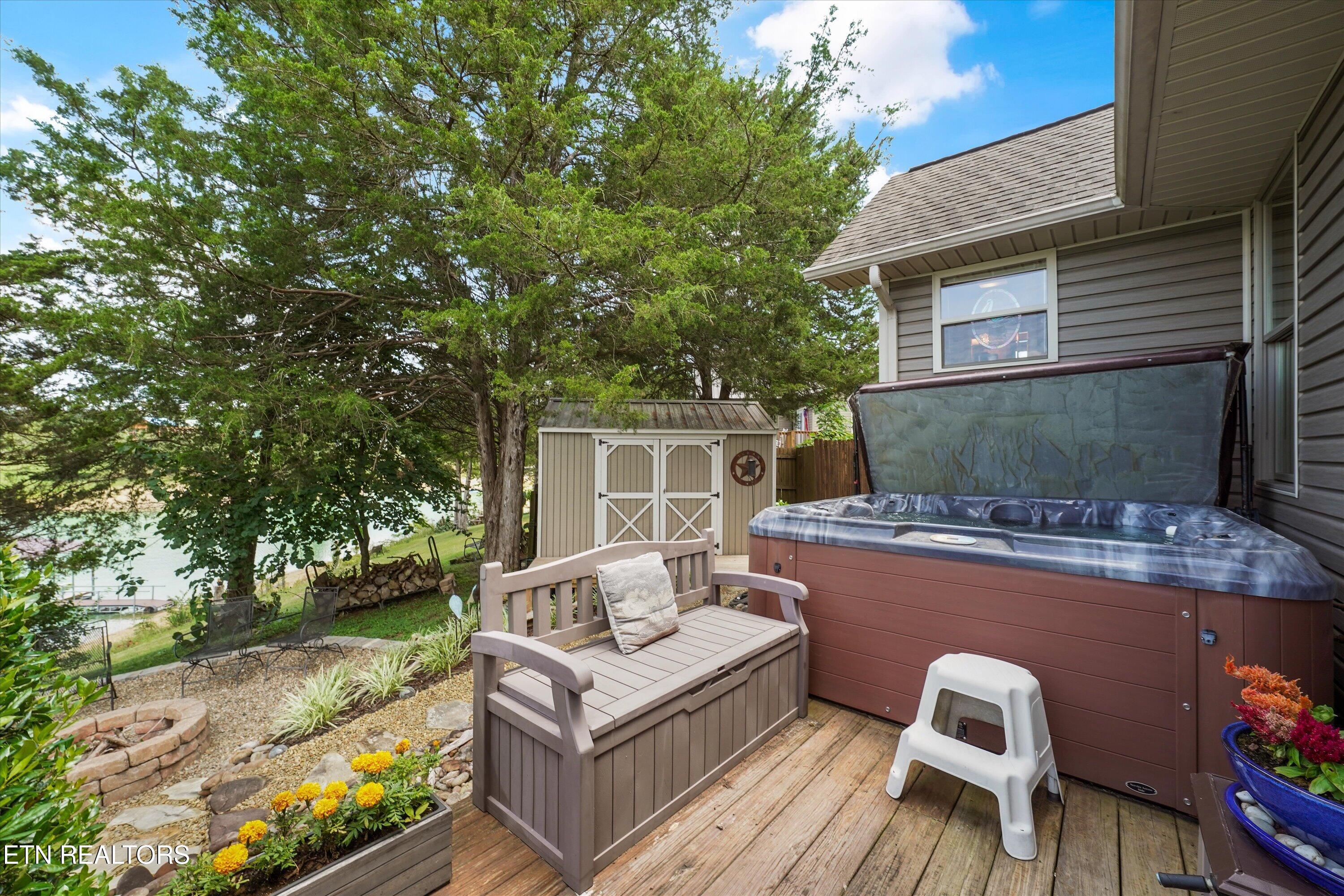 2529 Mccloud Way Dandridge TN 37725