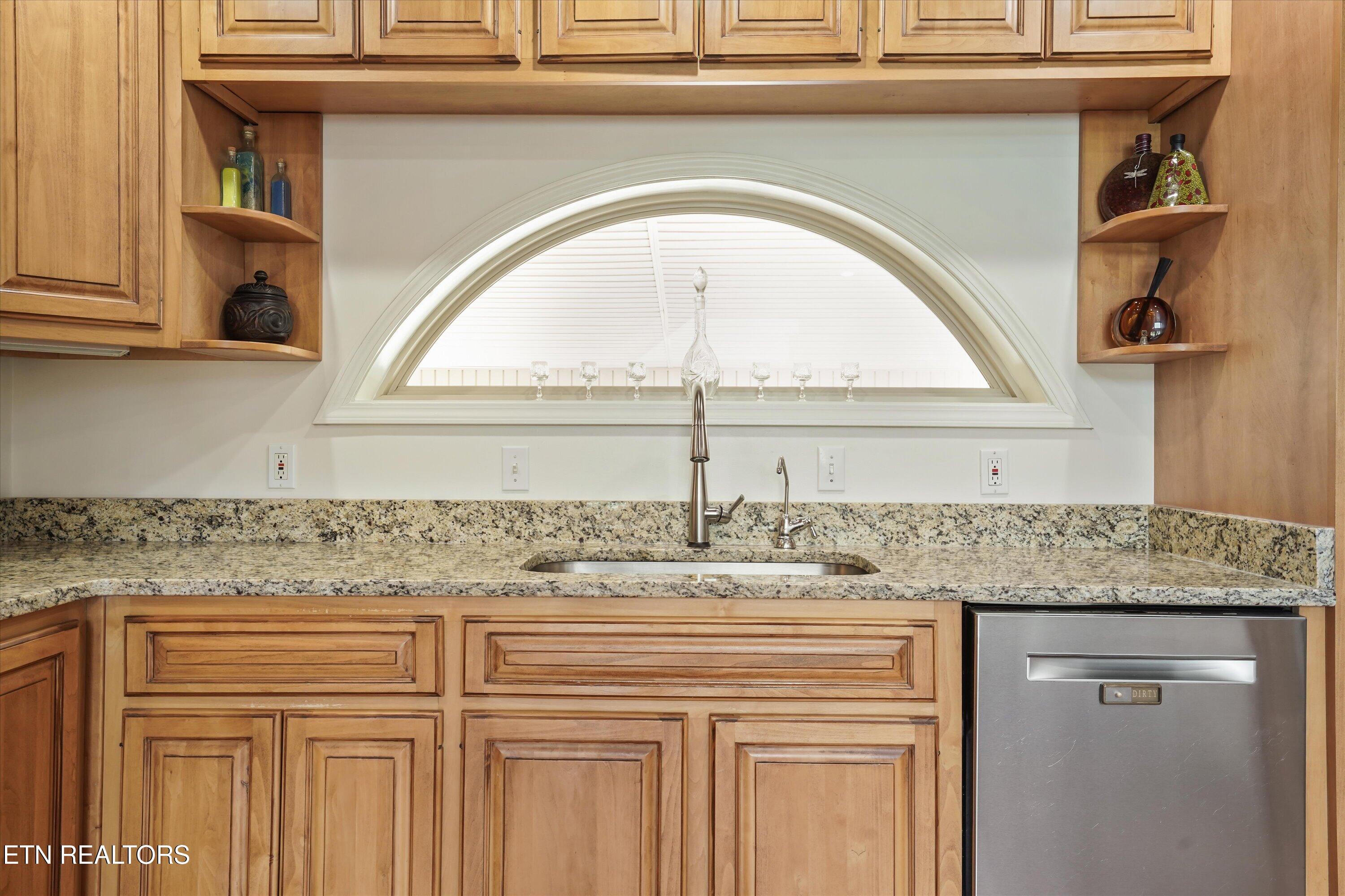 2529 Mccloud Way Dandridge TN 37725