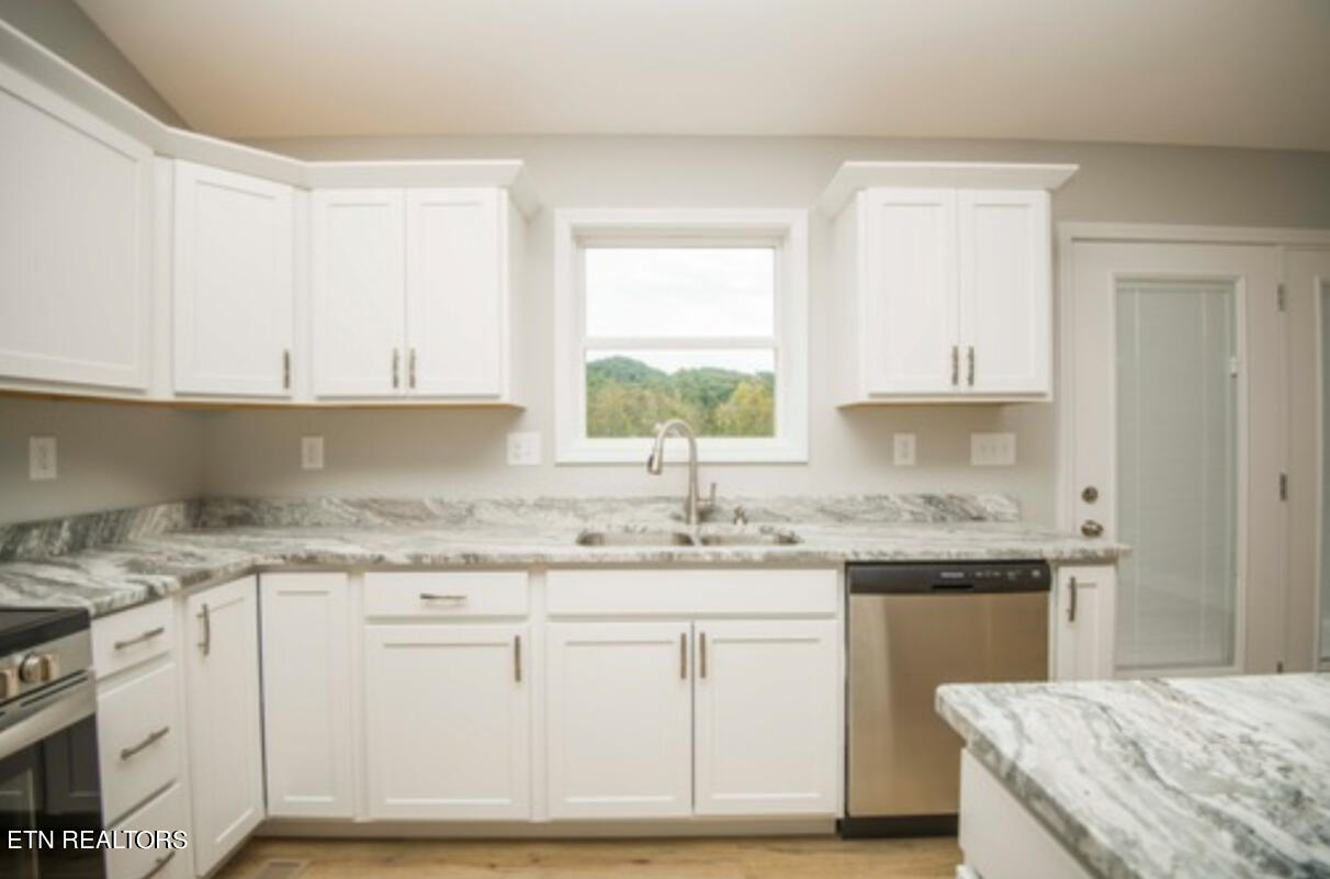 412 Luttrell Road Maynardville TN 37807